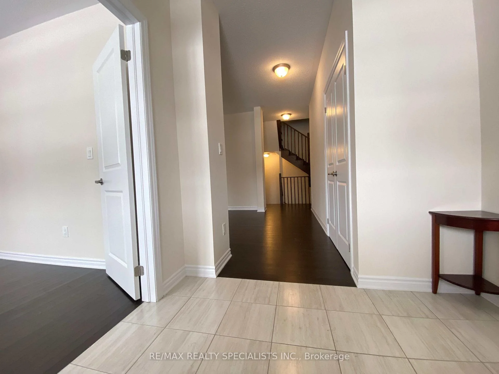 Photo 10 of 17 Oriole Crescent, Port Colborne, Main Street — HOMEH