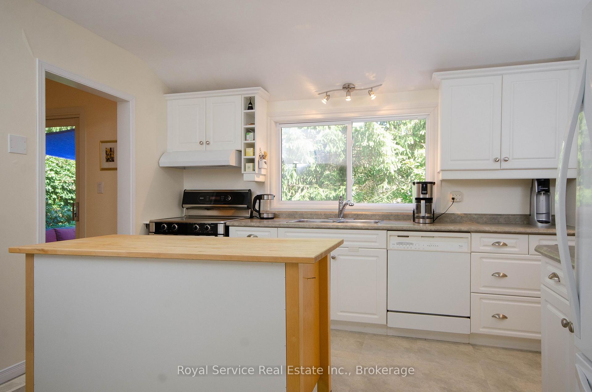 Photo 12 of 72 Bedford Street, Port Hope — HOMEH