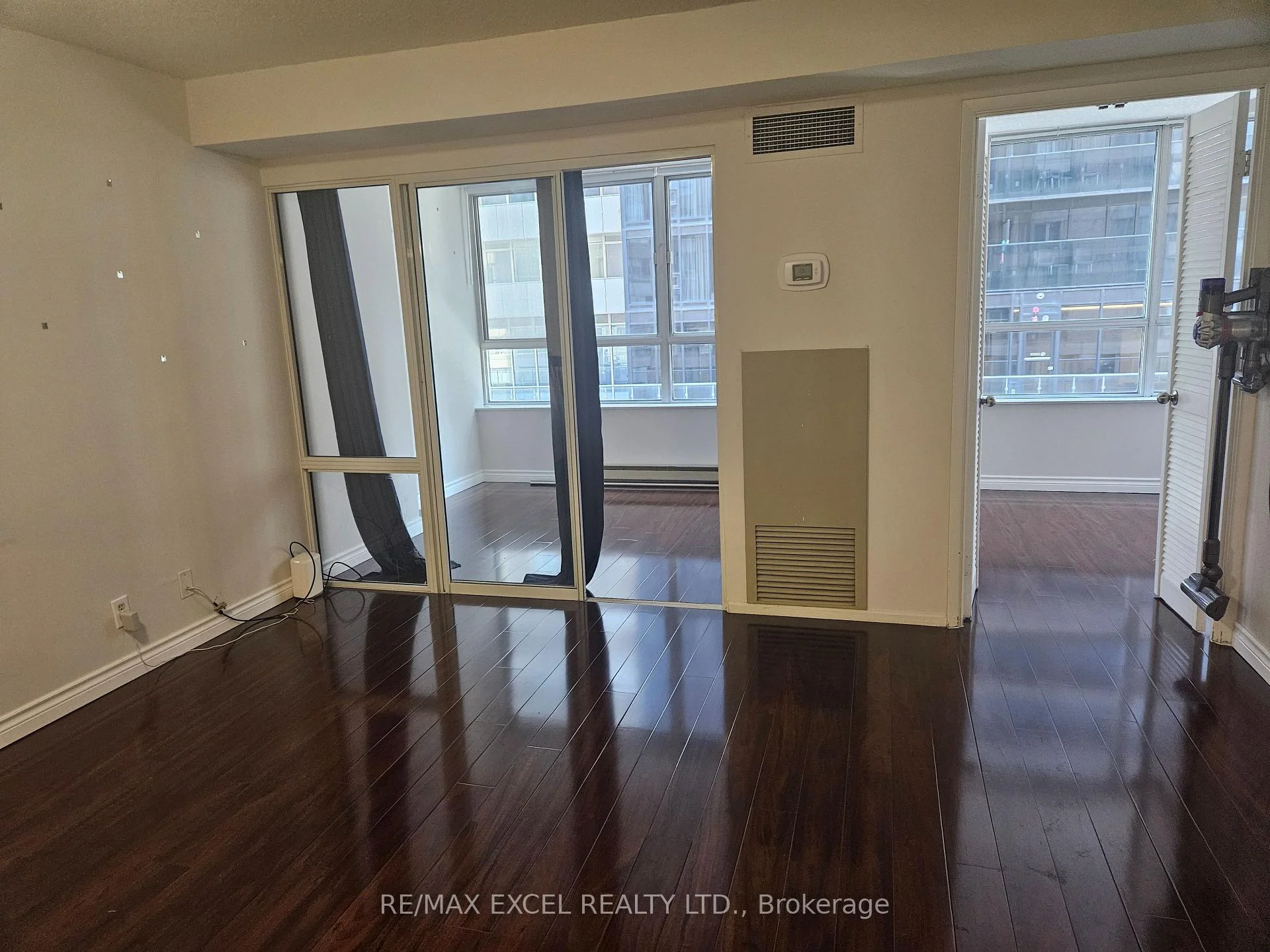 Photo 19 of Unit 714, 711 Bay Street, Toronto, Bay Street Corridor — HOMEH