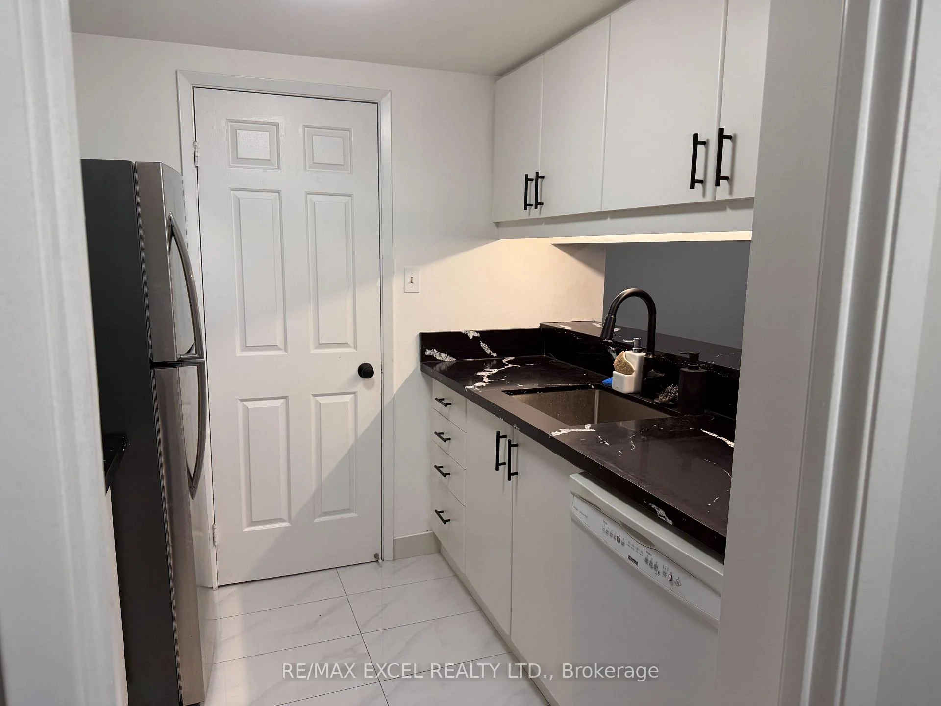 Photo 1 of Unit 714, 711 Bay Street, Toronto, Bay Street Corridor — HOMEH