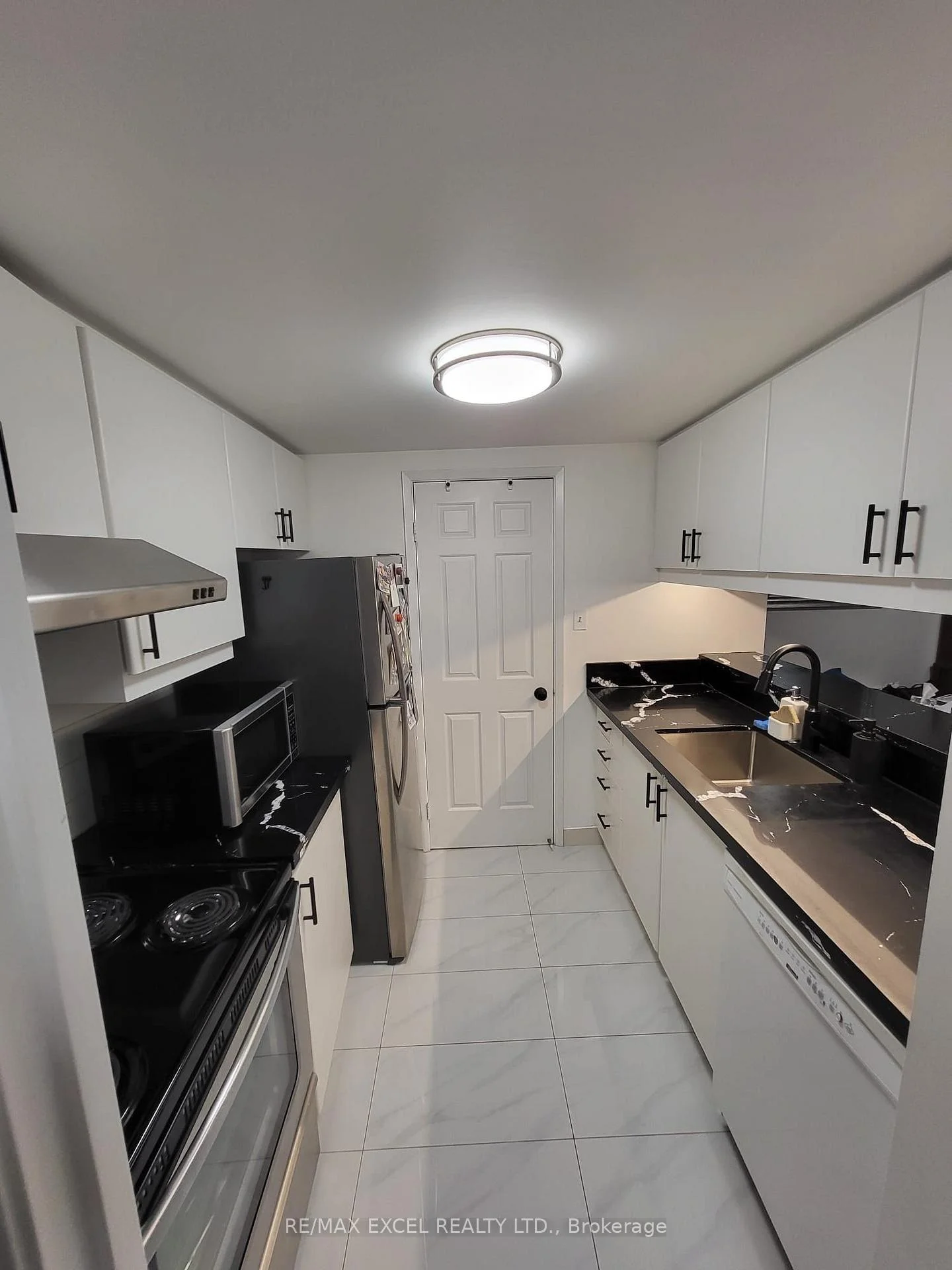 Photo 7 of Unit 714, 711 Bay Street, Toronto, Bay Street Corridor — HOMEH