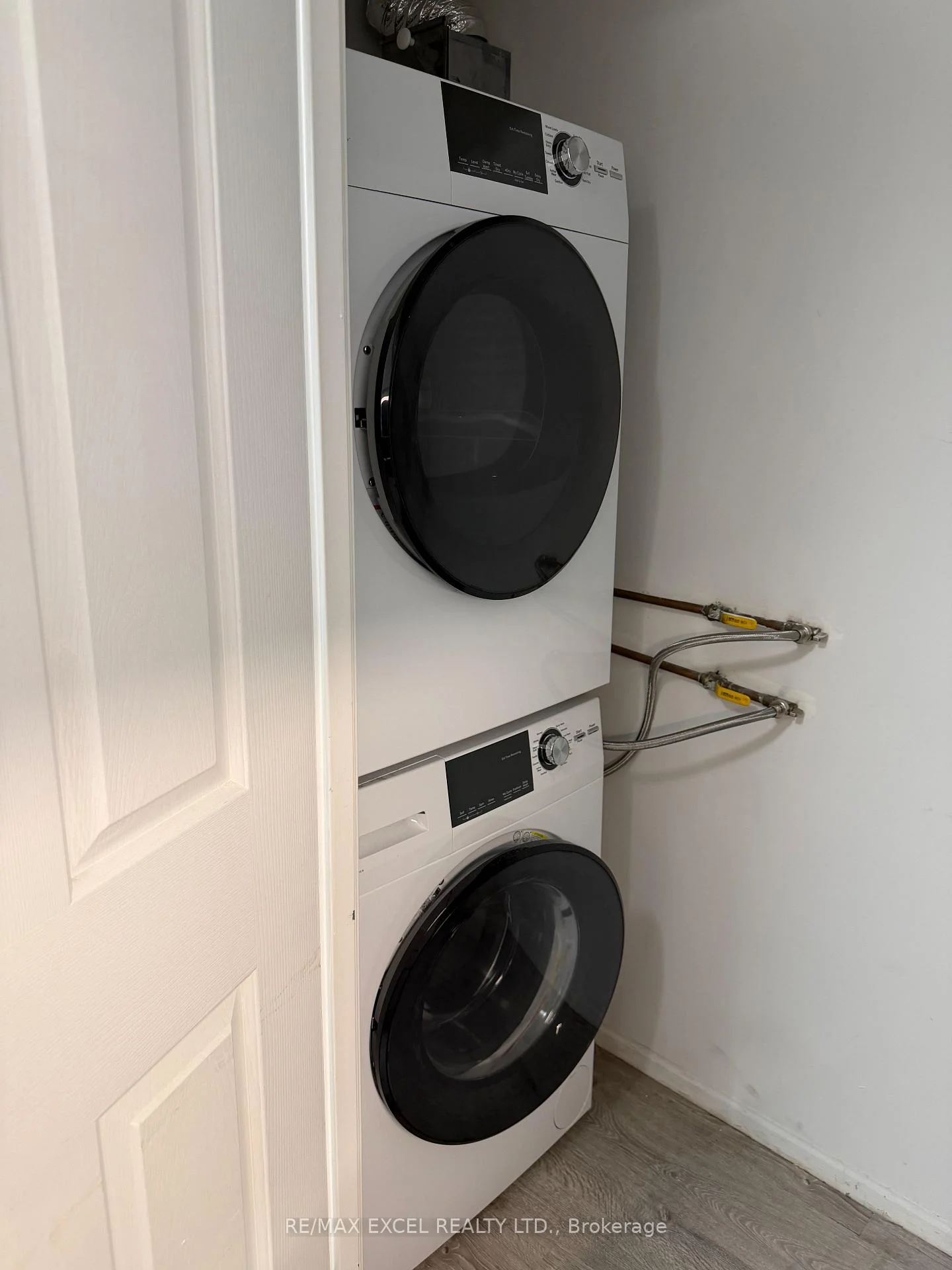 Photo 8 of Unit 714, 711 Bay Street, Toronto, Bay Street Corridor — HOMEH