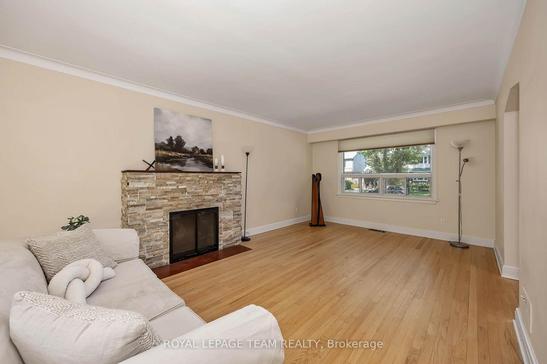 Photo 6 of 60 Avenue Road, Ottawa, Old Ottawa South/Rideau Gardens — HOMEH