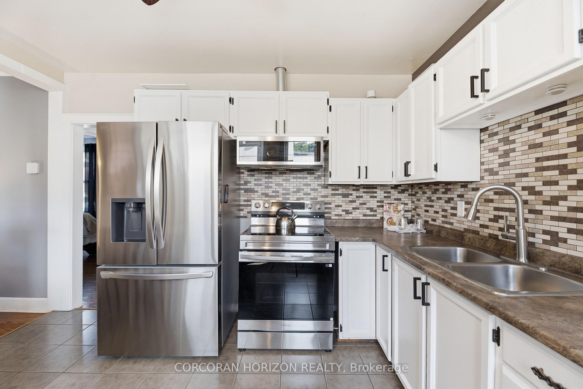 Photo 12 of 111 Elliott Street, Cambridge, Christopher-Champlain — HOMEH
