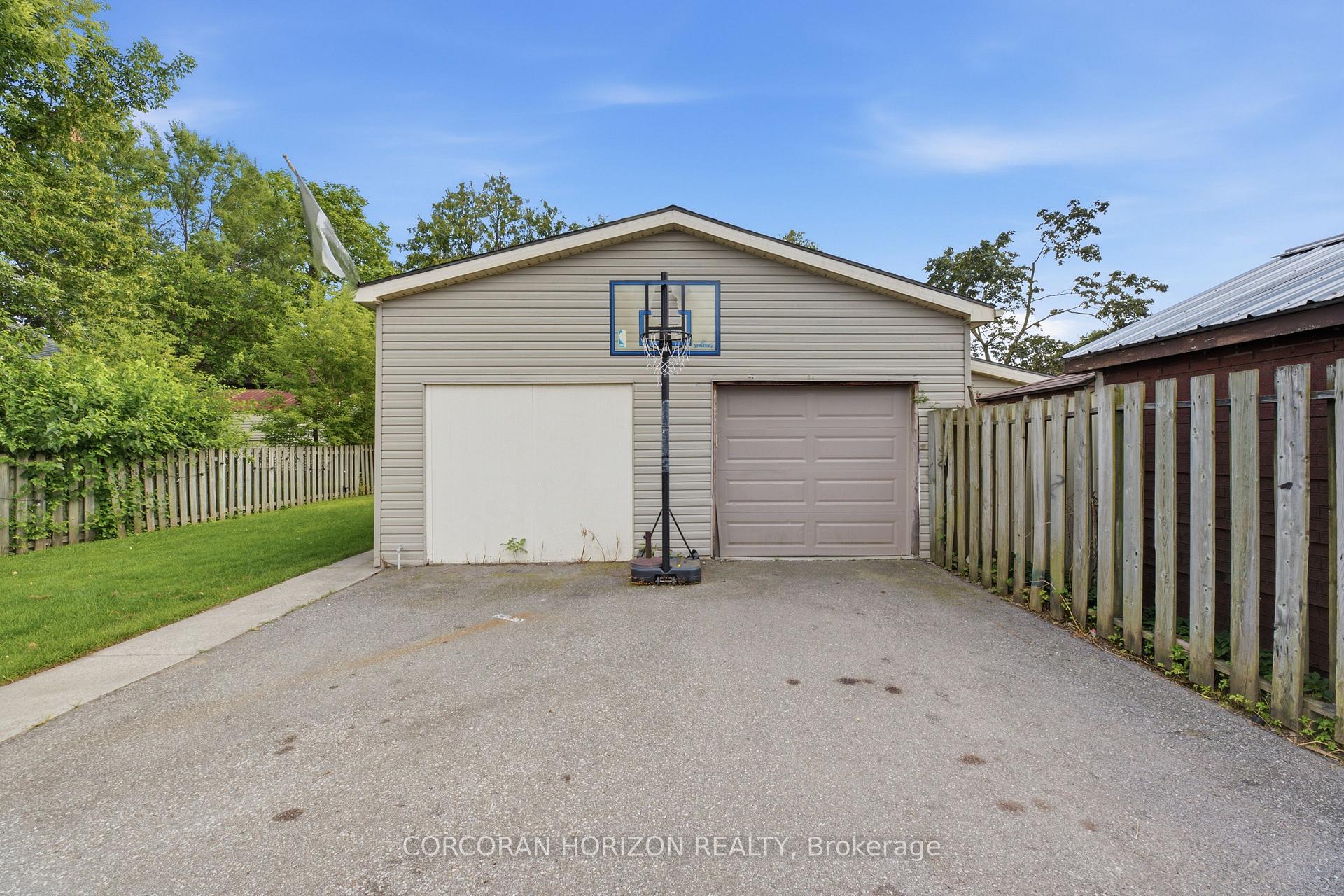 Photo 30 of 111 Elliott Street, Cambridge, Christopher-Champlain — HOMEH