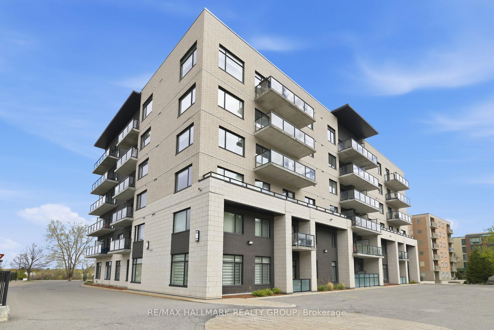 Photo 2 of Unit 206, 310 Centrum Boulevard, Ottawa, Bilberry Creek/Queenswood Heights — HOMEH