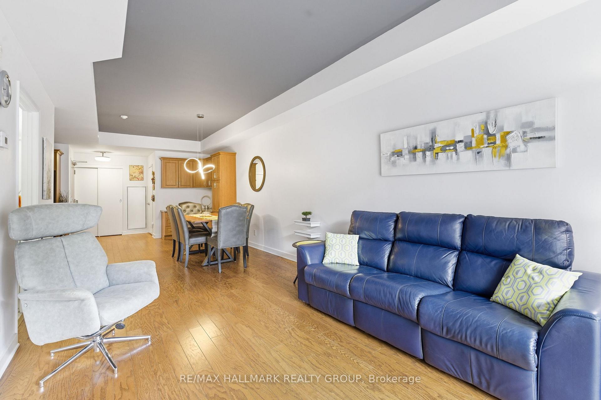 Photo 6 of Unit 206, 310 Centrum Boulevard, Ottawa, Bilberry Creek/Queenswood Heights — HOMEH