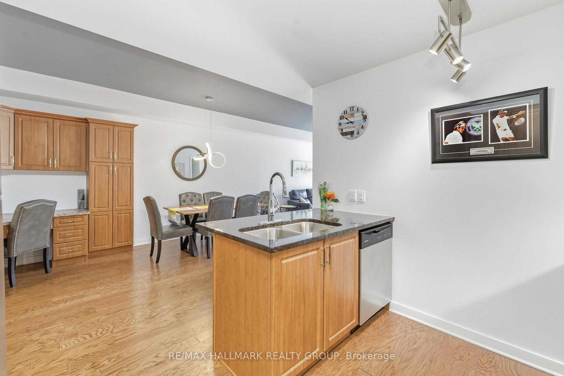 Photo 17 of Unit 206, 310 Centrum Boulevard, Ottawa, Bilberry Creek/Queenswood Heights — HOMEH