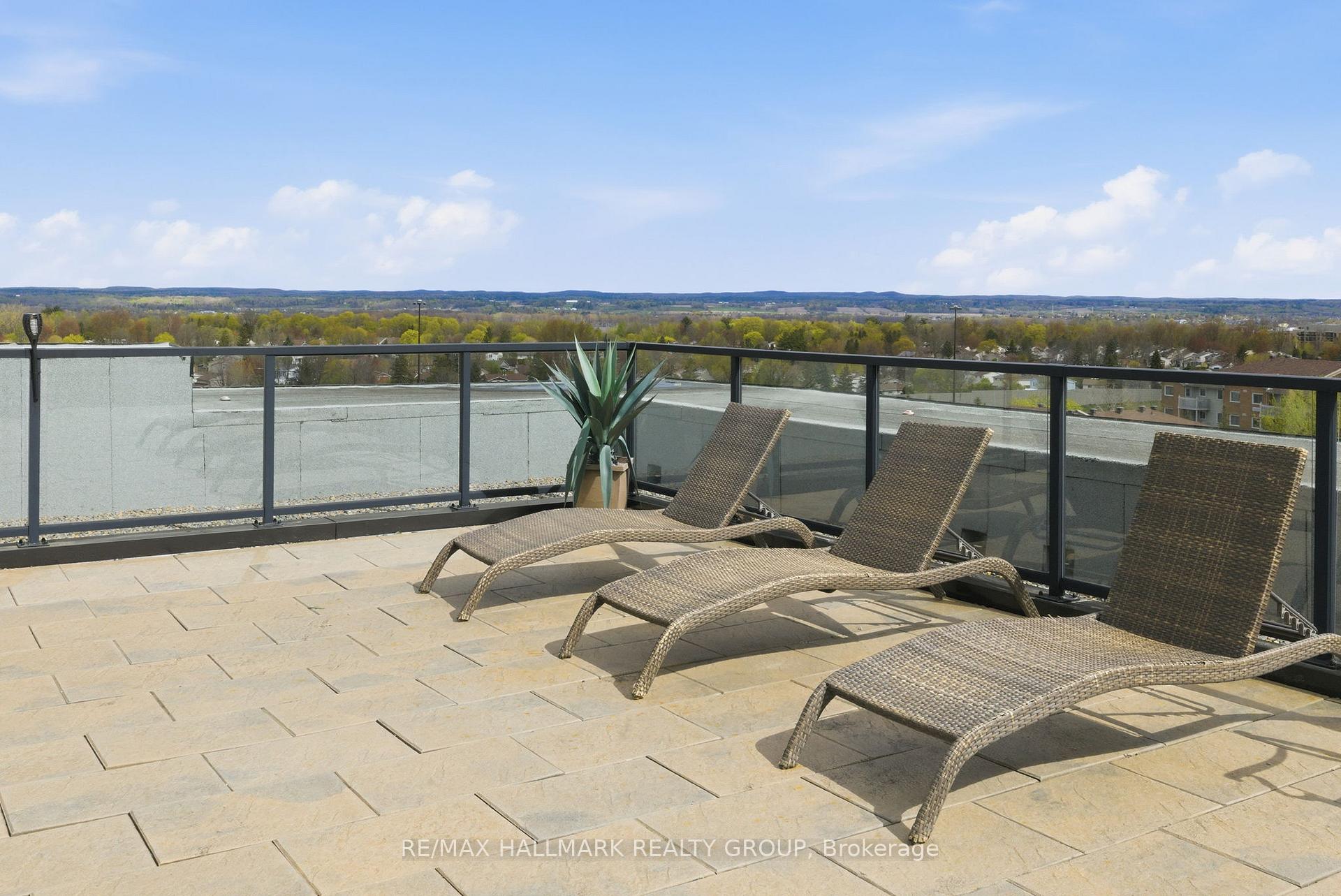 Photo 30 of Unit 206, 310 Centrum Boulevard, Ottawa, Bilberry Creek/Queenswood Heights — HOMEH