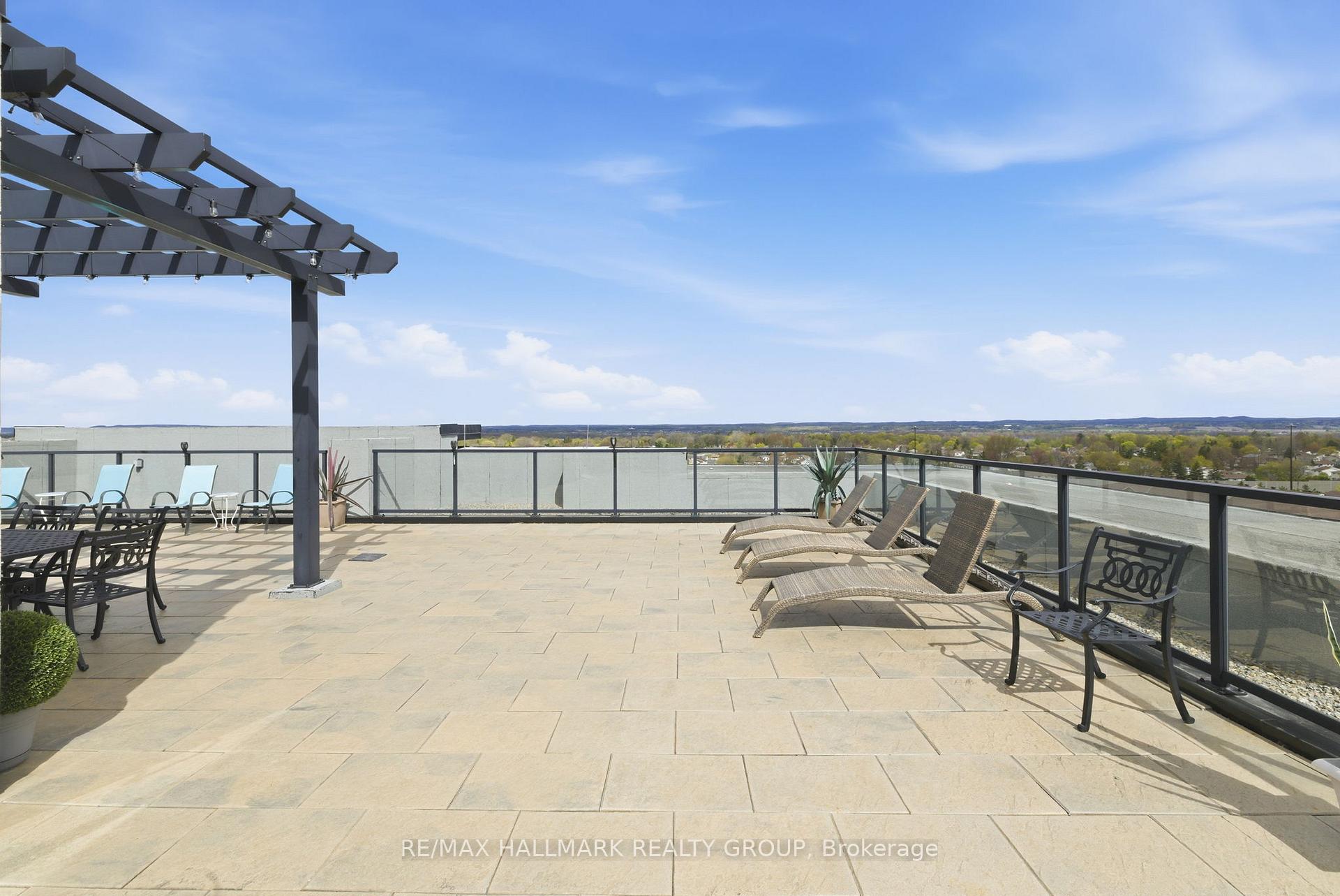 Photo 31 of Unit 206, 310 Centrum Boulevard, Ottawa, Bilberry Creek/Queenswood Heights — HOMEH