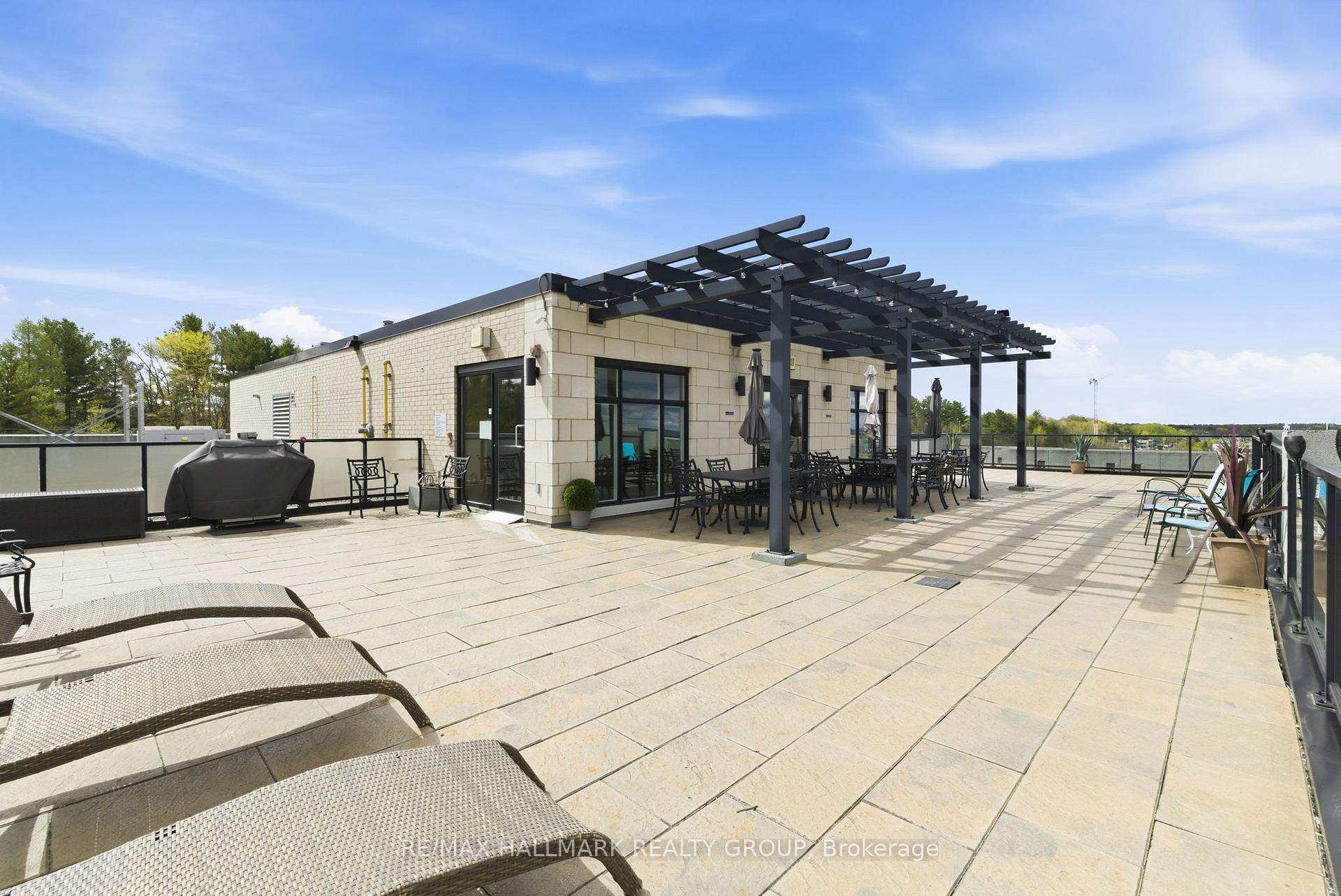 Photo 32 of Unit 206, 310 Centrum Boulevard, Ottawa, Bilberry Creek/Queenswood Heights — HOMEH