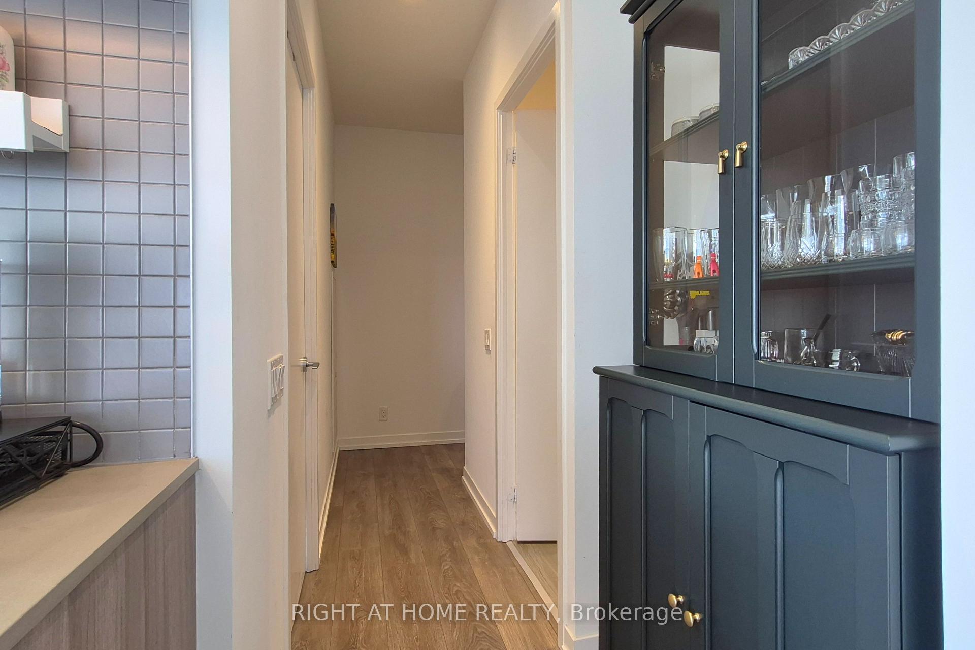 Photo 7 of Unit 3509, 950 Portage Parkway, Vaughan, Vaughan Corporate Centre — HOMEH