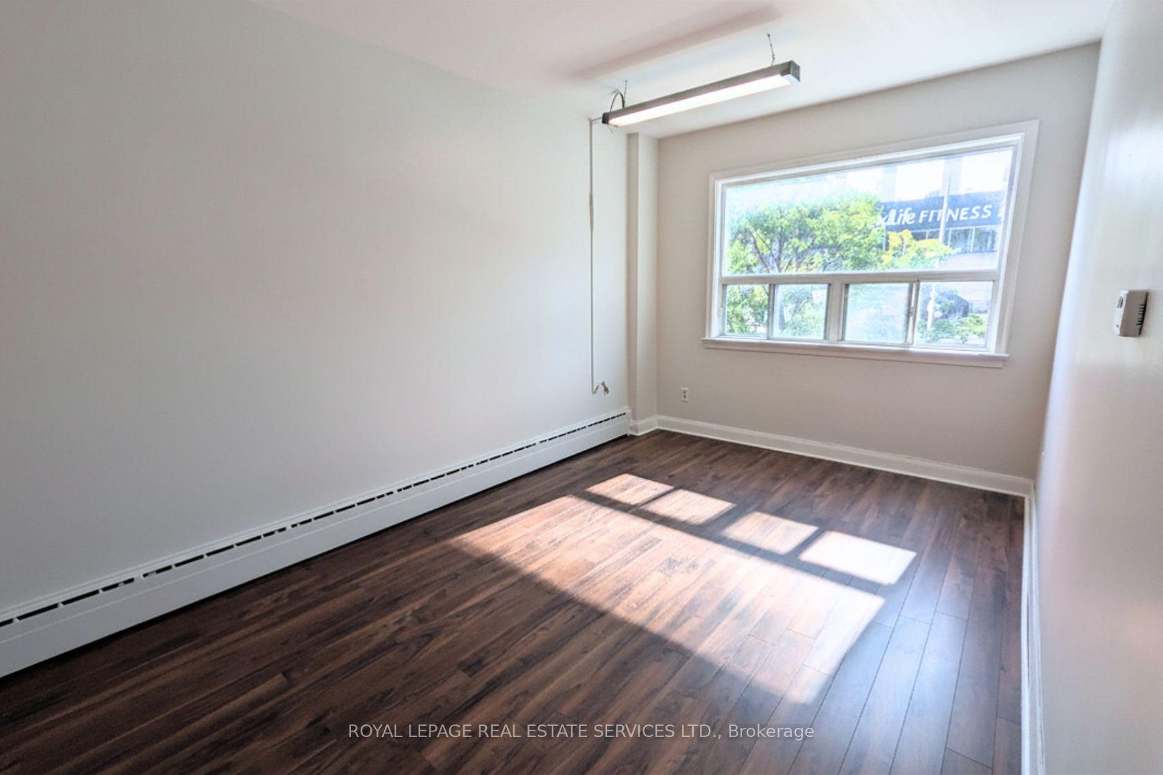 Photo 4 of Unit 1, 3367 Bloor Street W, Etobicoke, Islington-City Centre West — HOMEH