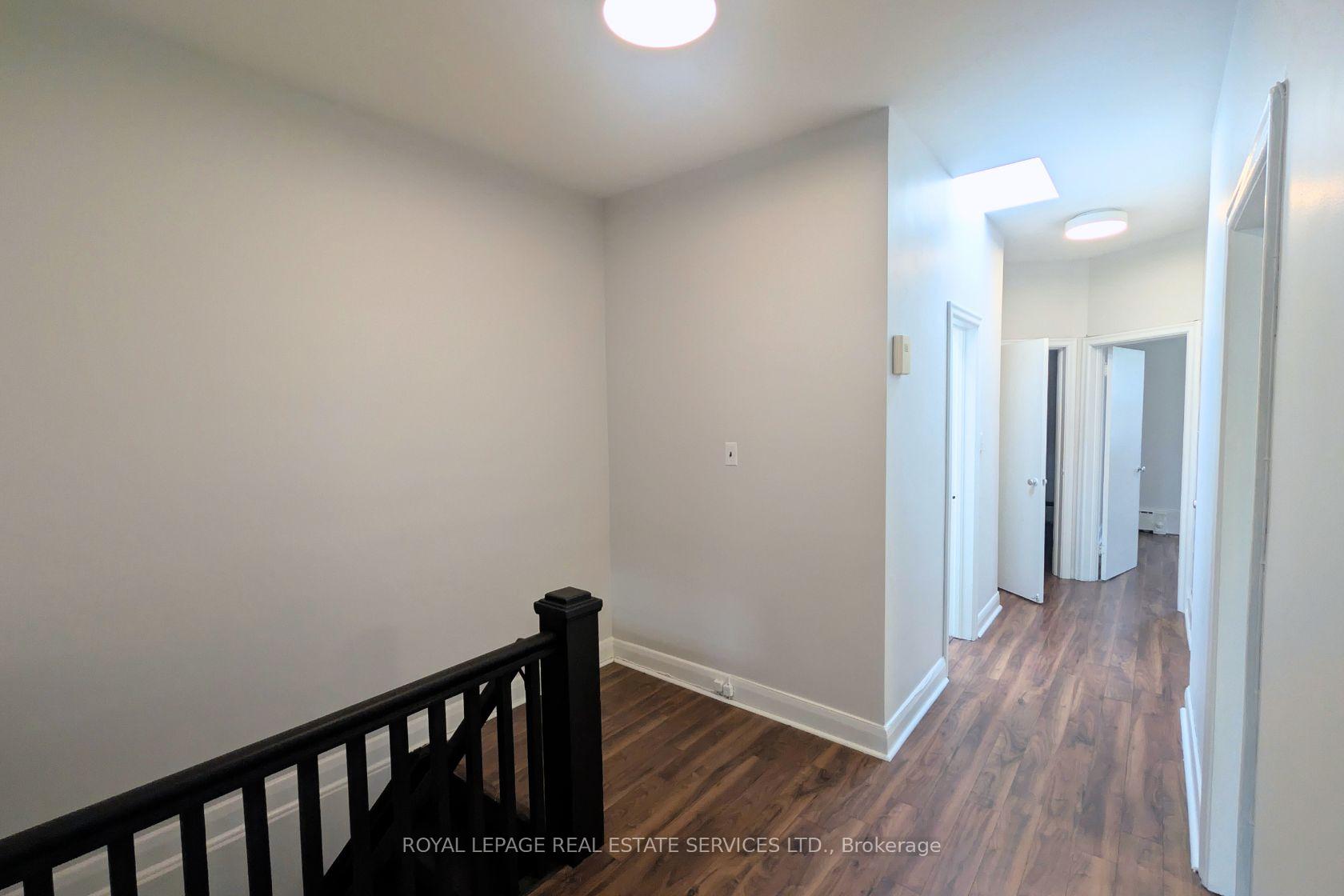 Photo 9 of Unit 1, 3367 Bloor Street W, Etobicoke, Islington-City Centre West — HOMEH