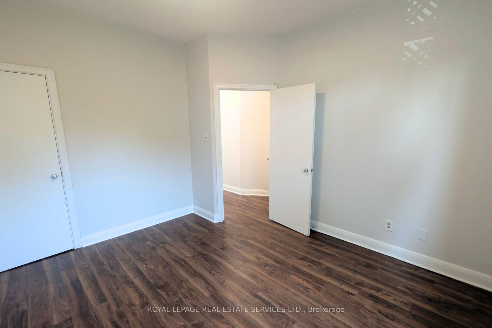 Photo 12 of Unit 1, 3367 Bloor Street W, Etobicoke, Islington-City Centre West — HOMEH
