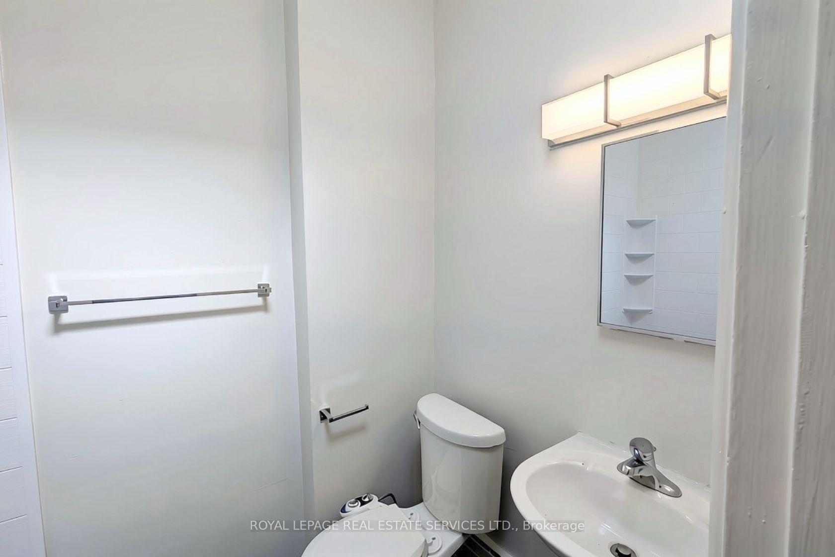 Photo 13 of Unit 1, 3367 Bloor Street W, Etobicoke, Islington-City Centre West — HOMEH