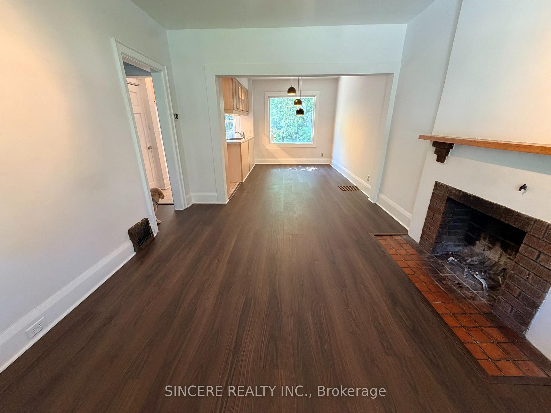 Photo 4 of 287 Gainsborough Road, Toronto, Woodbine Corridor — HOMEH