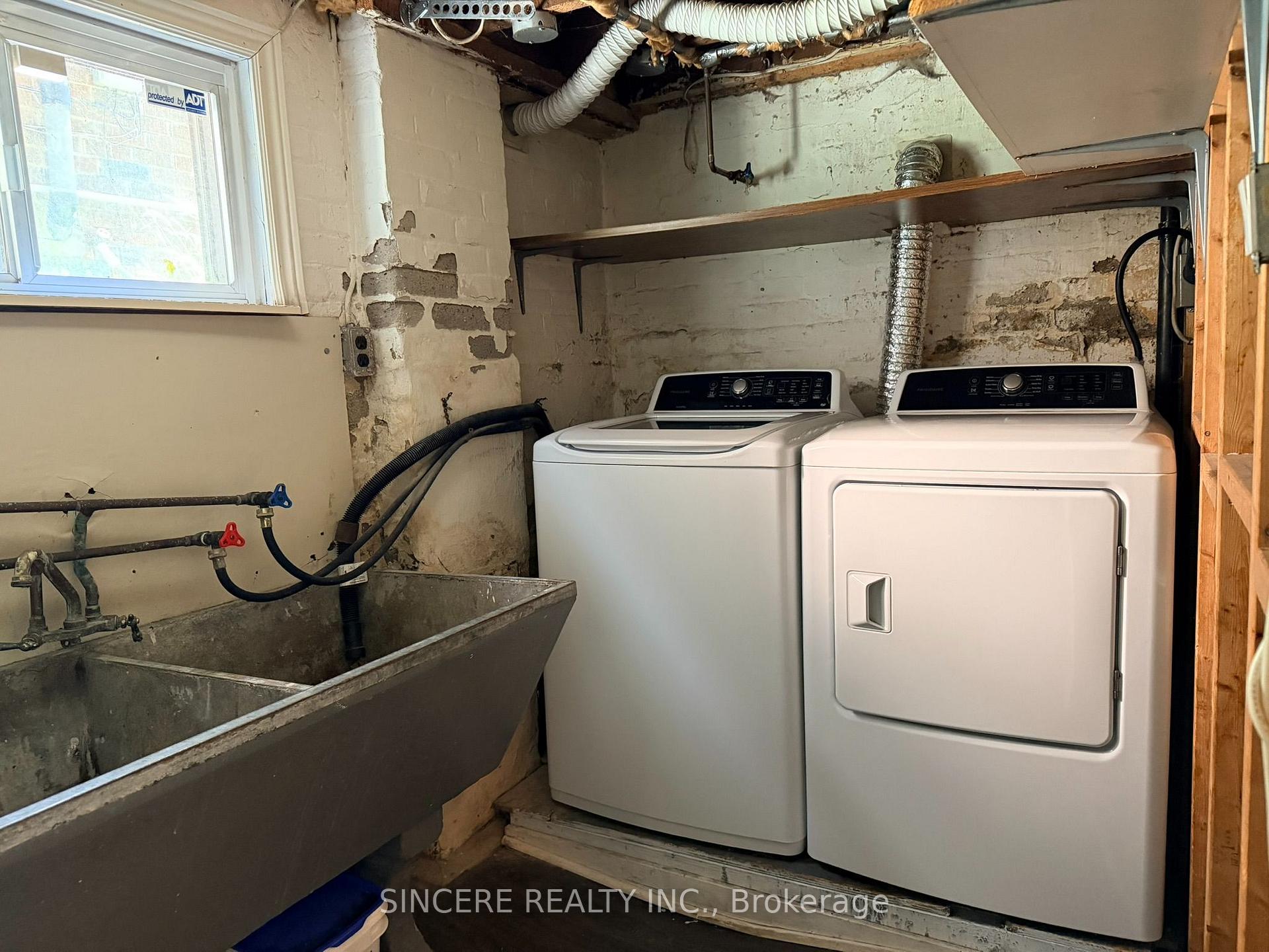 Photo 18 of 287 Gainsborough Road, Toronto, Woodbine Corridor — HOMEH