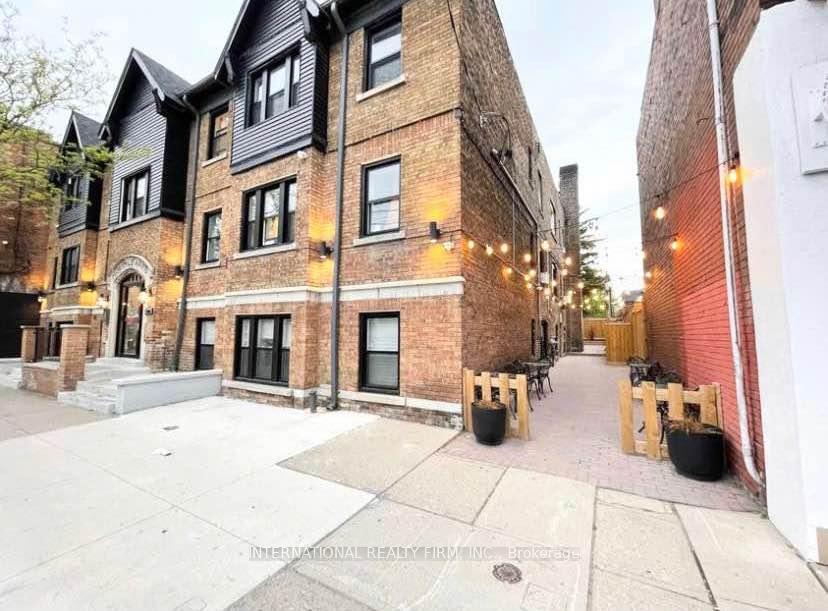Photo 3 of Unit 4, 1094 College Street, Toronto, Dufferin Grove — HOMEH