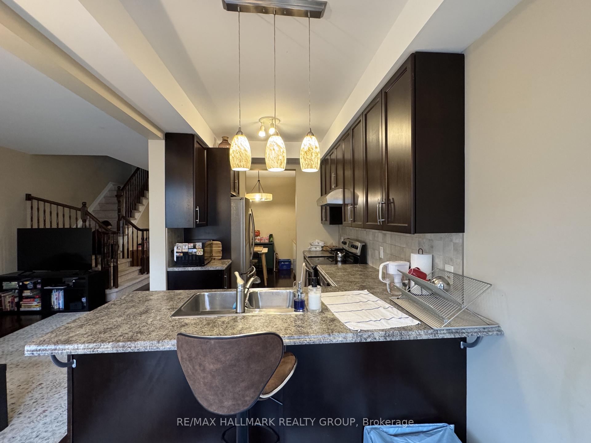 Photo 11 of 821 Tabaret Street, Ottawa, Kanata - Emerald Meadows/Trailwest — HOMEH