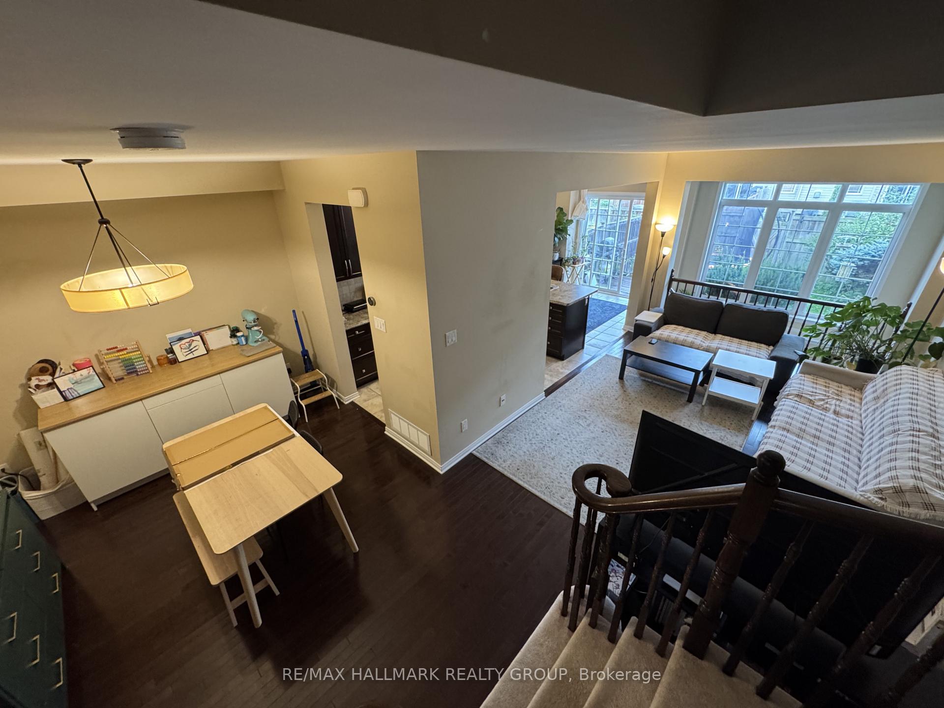 Photo 13 of 821 Tabaret Street, Ottawa, Kanata - Emerald Meadows/Trailwest — HOMEH