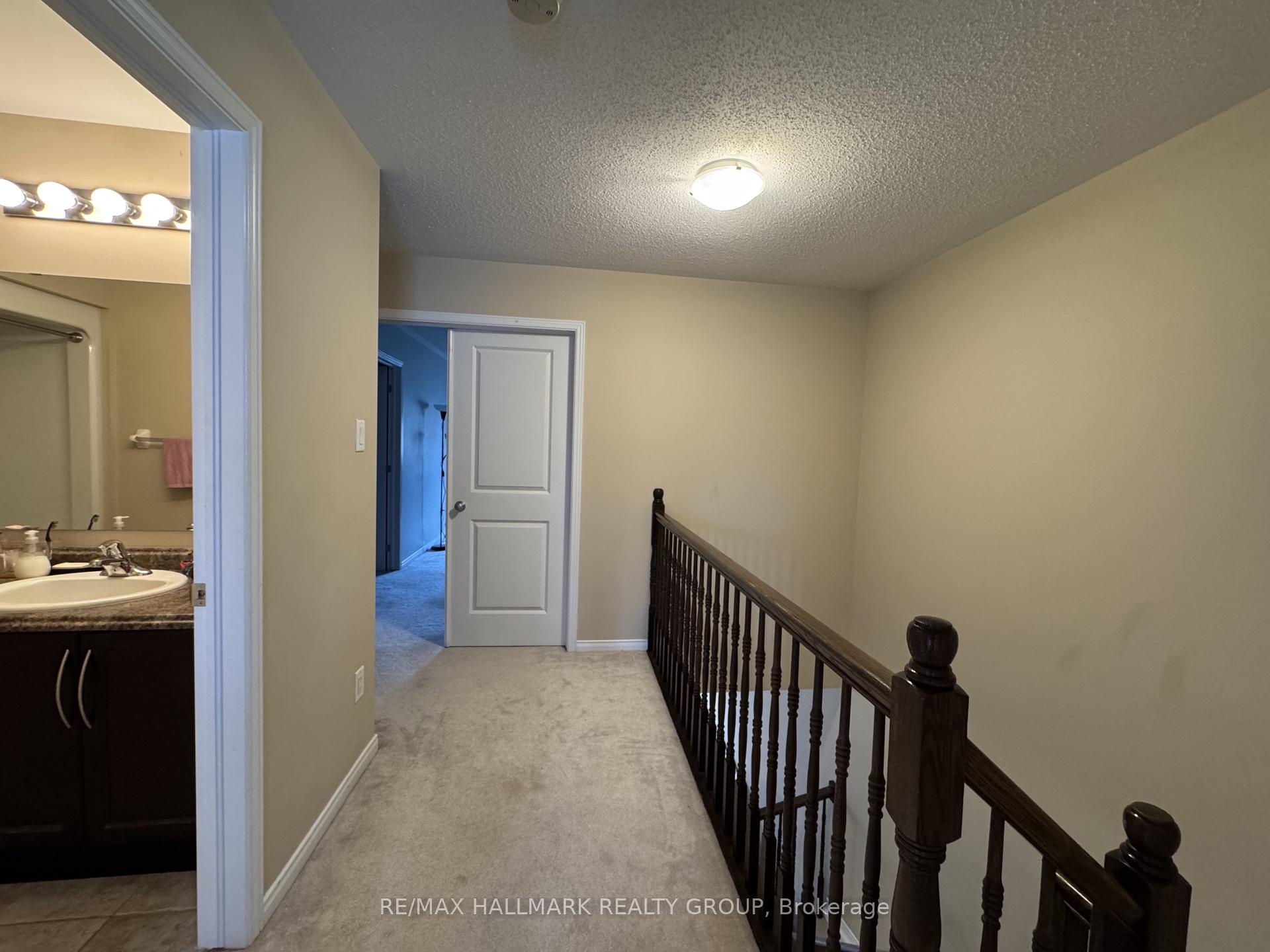 Photo 17 of 821 Tabaret Street, Ottawa, Kanata - Emerald Meadows/Trailwest — HOMEH