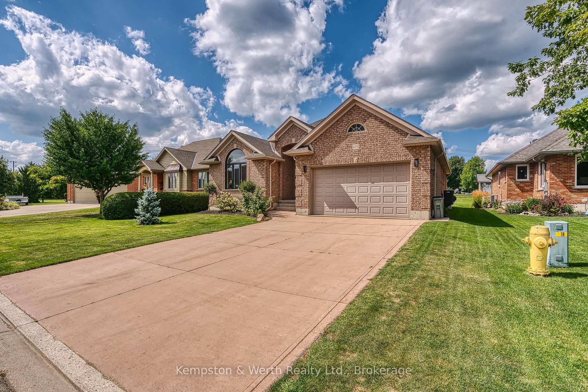 Photo 4 of 635 Riverview Drive, North Perth, Listowel — HOMEH