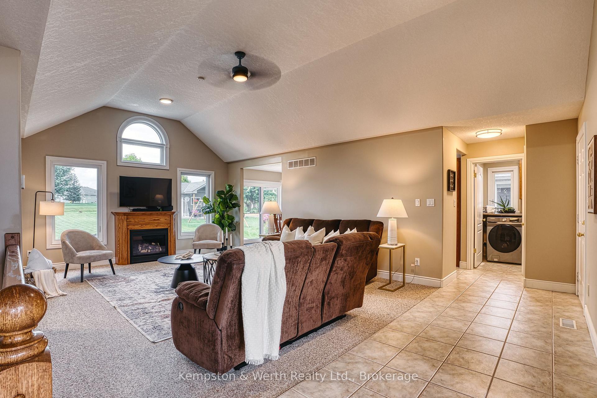 Photo 11 of 635 Riverview Drive, North Perth, Listowel — HOMEH