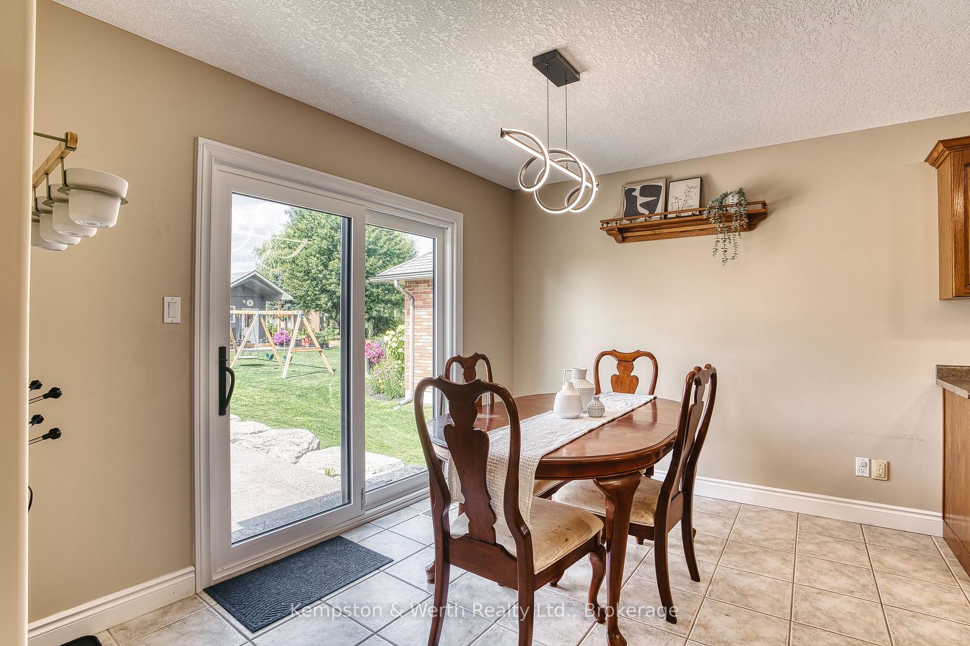 Photo 19 of 635 Riverview Drive, North Perth, Listowel — HOMEH
