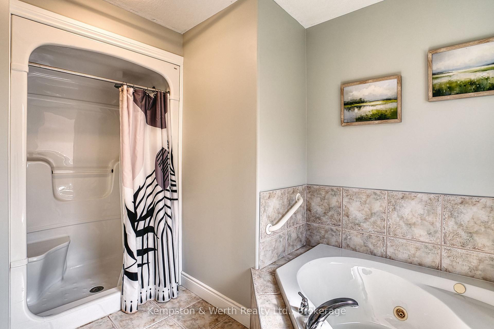 Photo 25 of 635 Riverview Drive, North Perth, Listowel — HOMEH