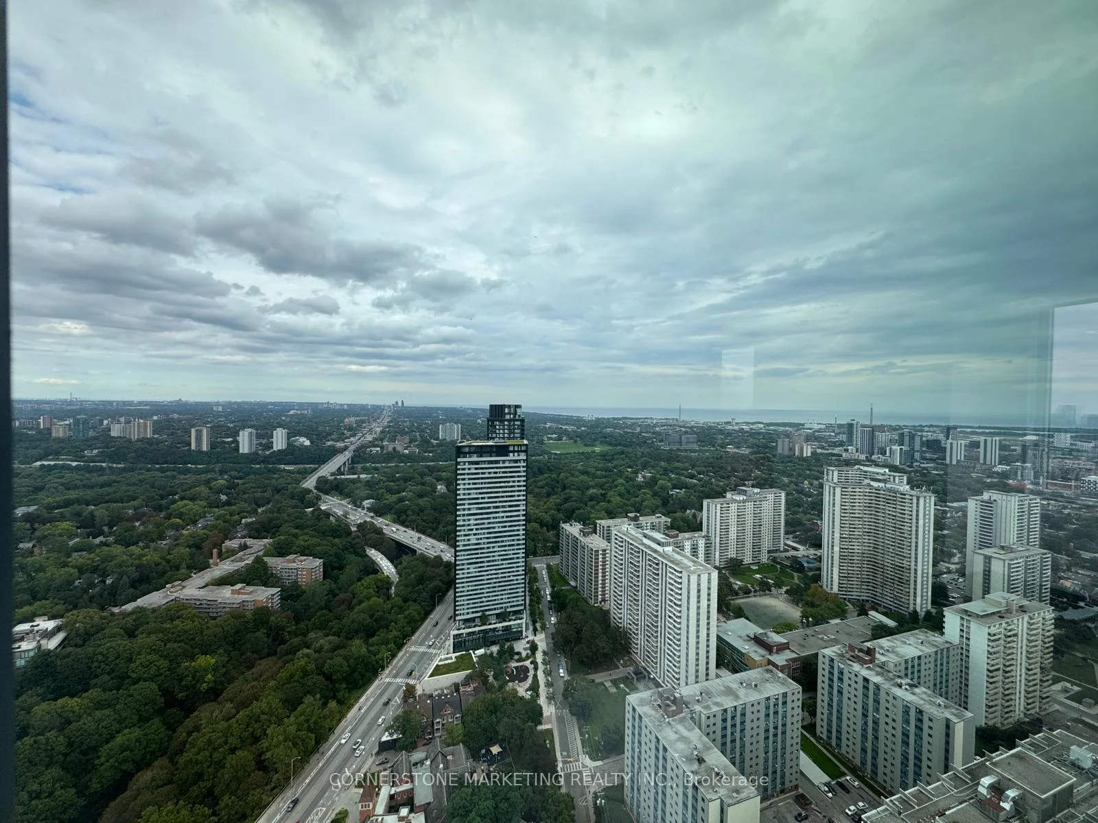 Photo 3 of Unit 5009, 609 Sherbourne Street, Toronto, North St. James Town — HOMEH