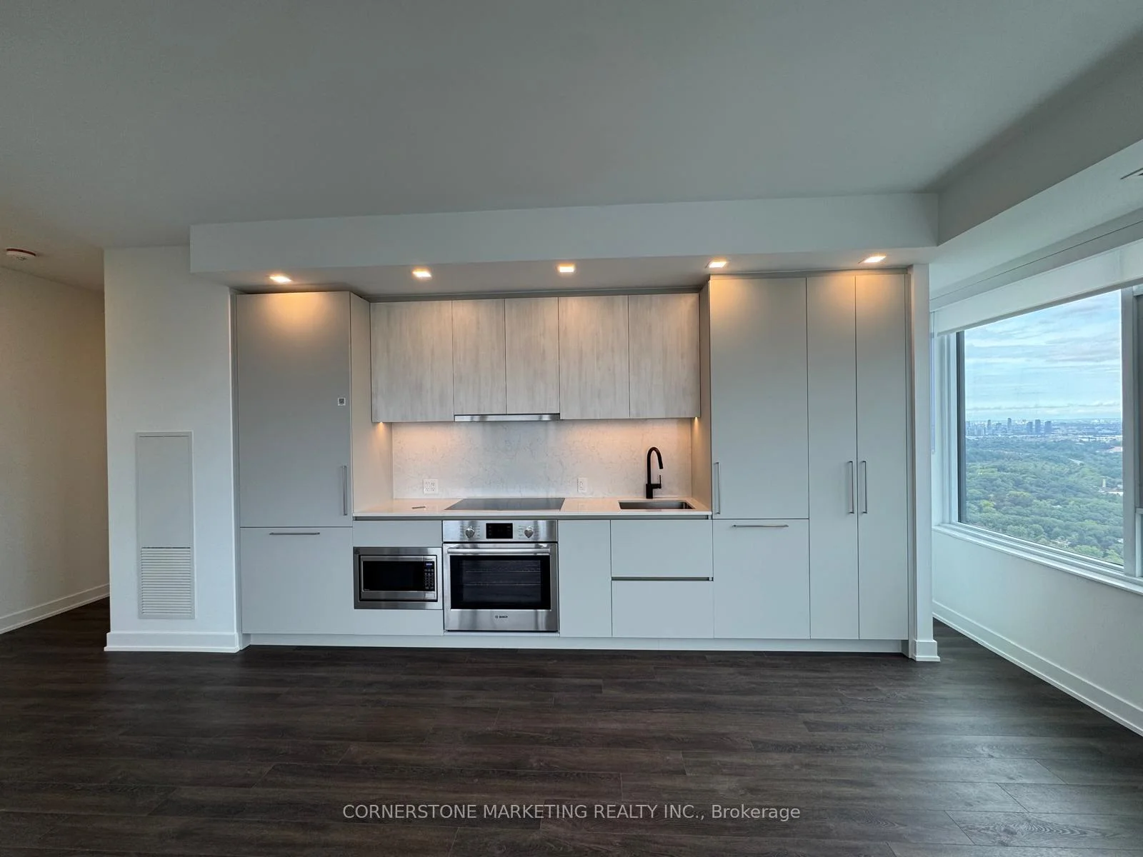 Photo 10 of Unit 5009, 609 Sherbourne Street, Toronto, North St. James Town — HOMEH
