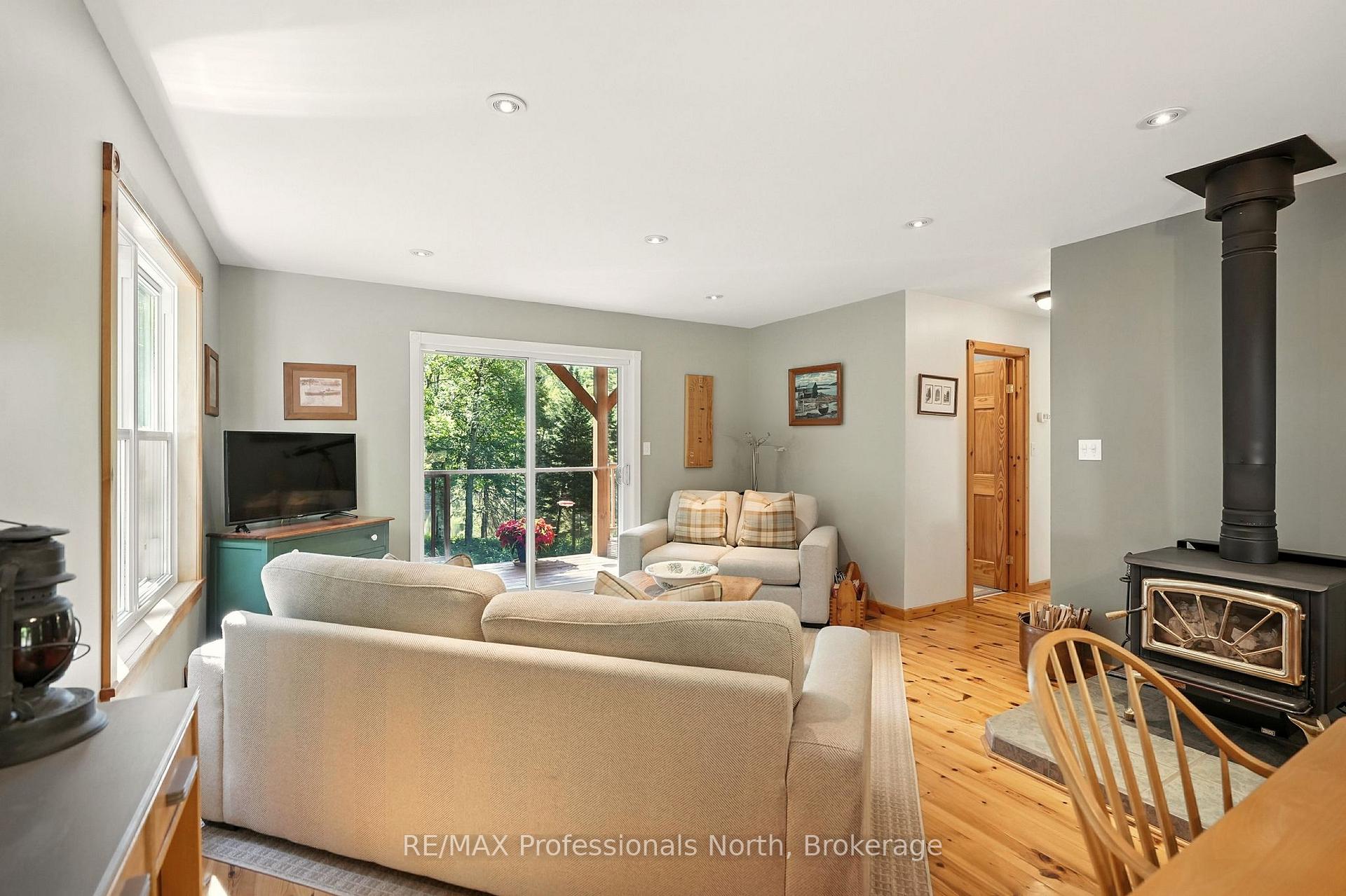 Photo 19 of 1237 Williamsport Road, Huntsville, Chaffey — HOMEH