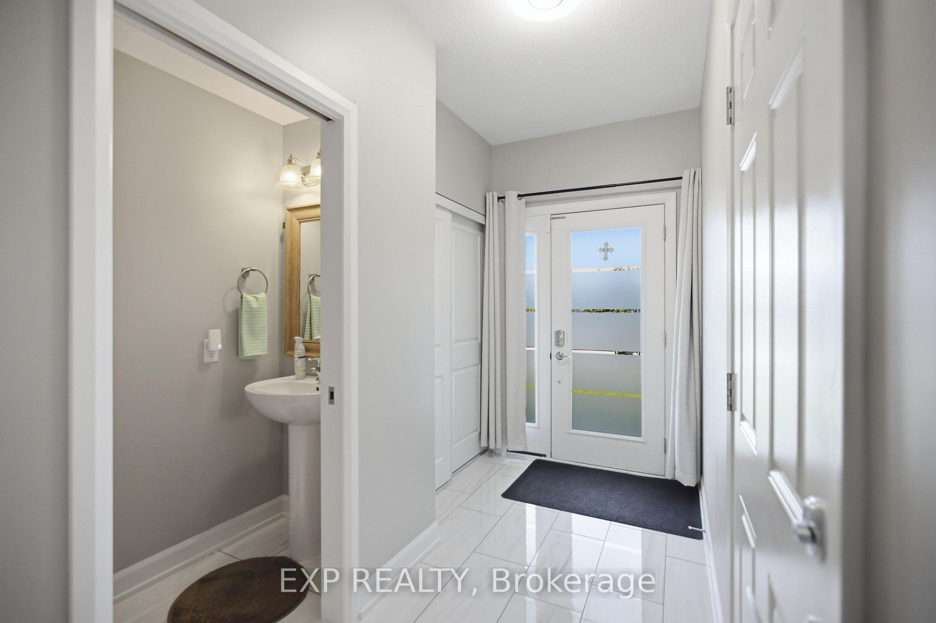 Photo 4 of 42 Vimy Ridge Crescent, Arnprior, Arnprior — HOMEH