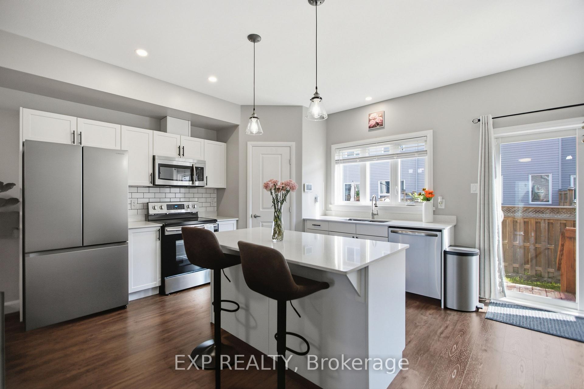 Photo 8 of 42 Vimy Ridge Crescent, Arnprior, Arnprior — HOMEH