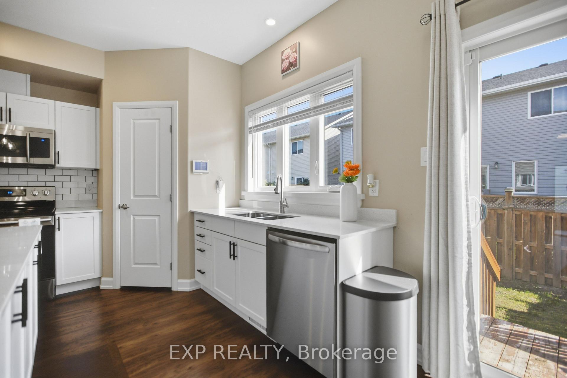 Photo 9 of 42 Vimy Ridge Crescent, Arnprior, Arnprior — HOMEH