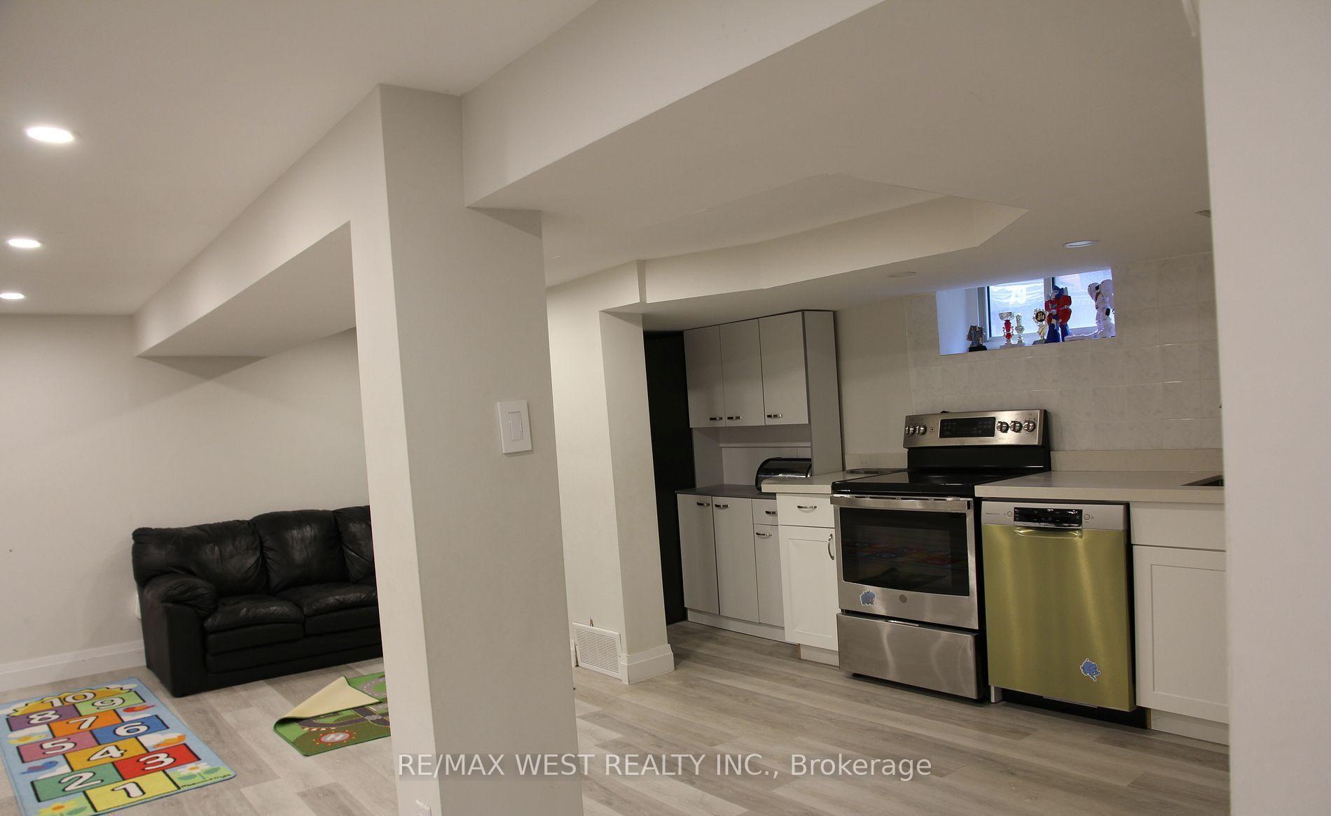 Photo 18 of Unit Basement, 81 Freemont Avenue, Etobicoke, Humber Heights — HOMEH