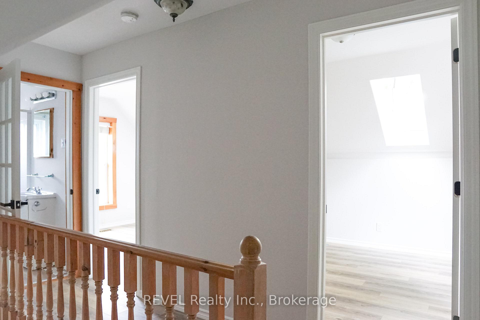 Photo 14 of 387 Glendale Avenue, St. Catharines, Secord Woods — HOMEH