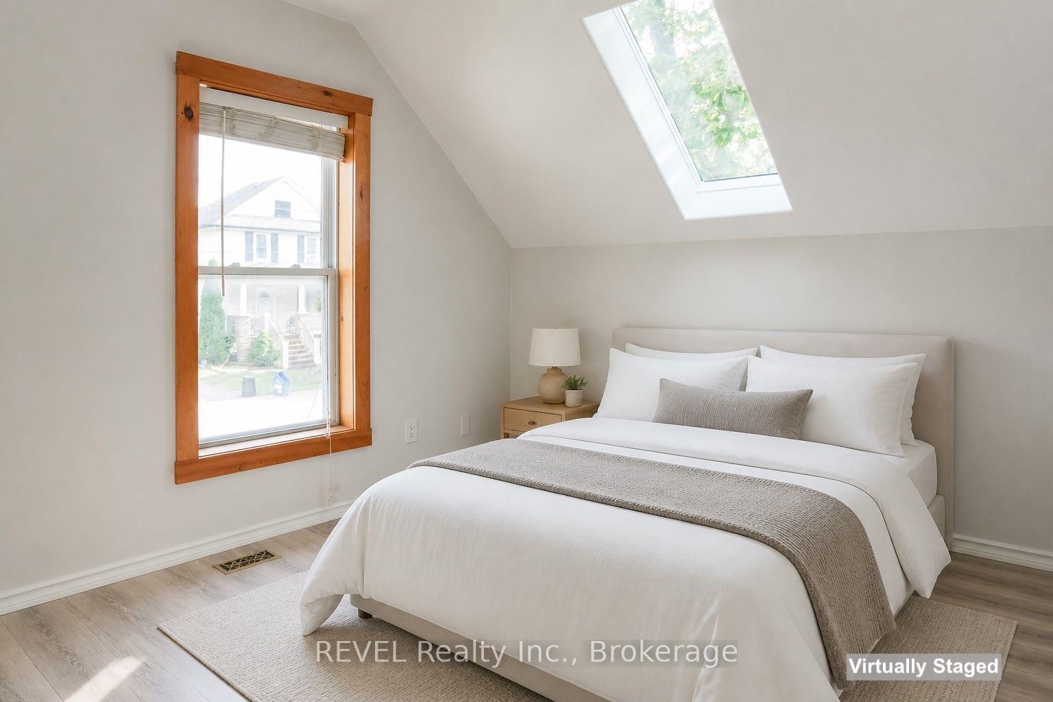 Photo 22 of 387 Glendale Avenue, St. Catharines, Secord Woods — HOMEH