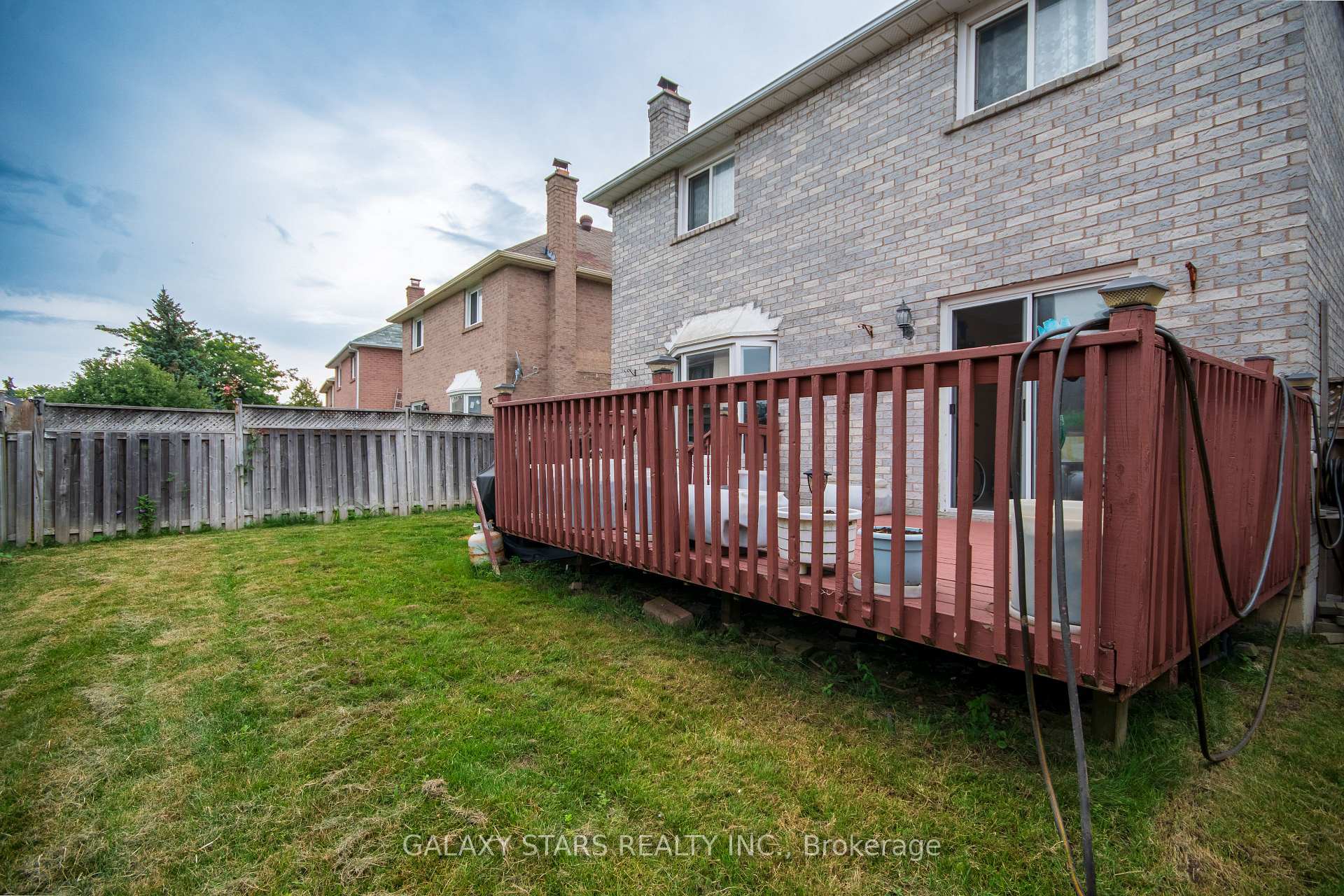 Photo 7 of 28 Claircrest Road, Markham, Middlefield — HOMEH
