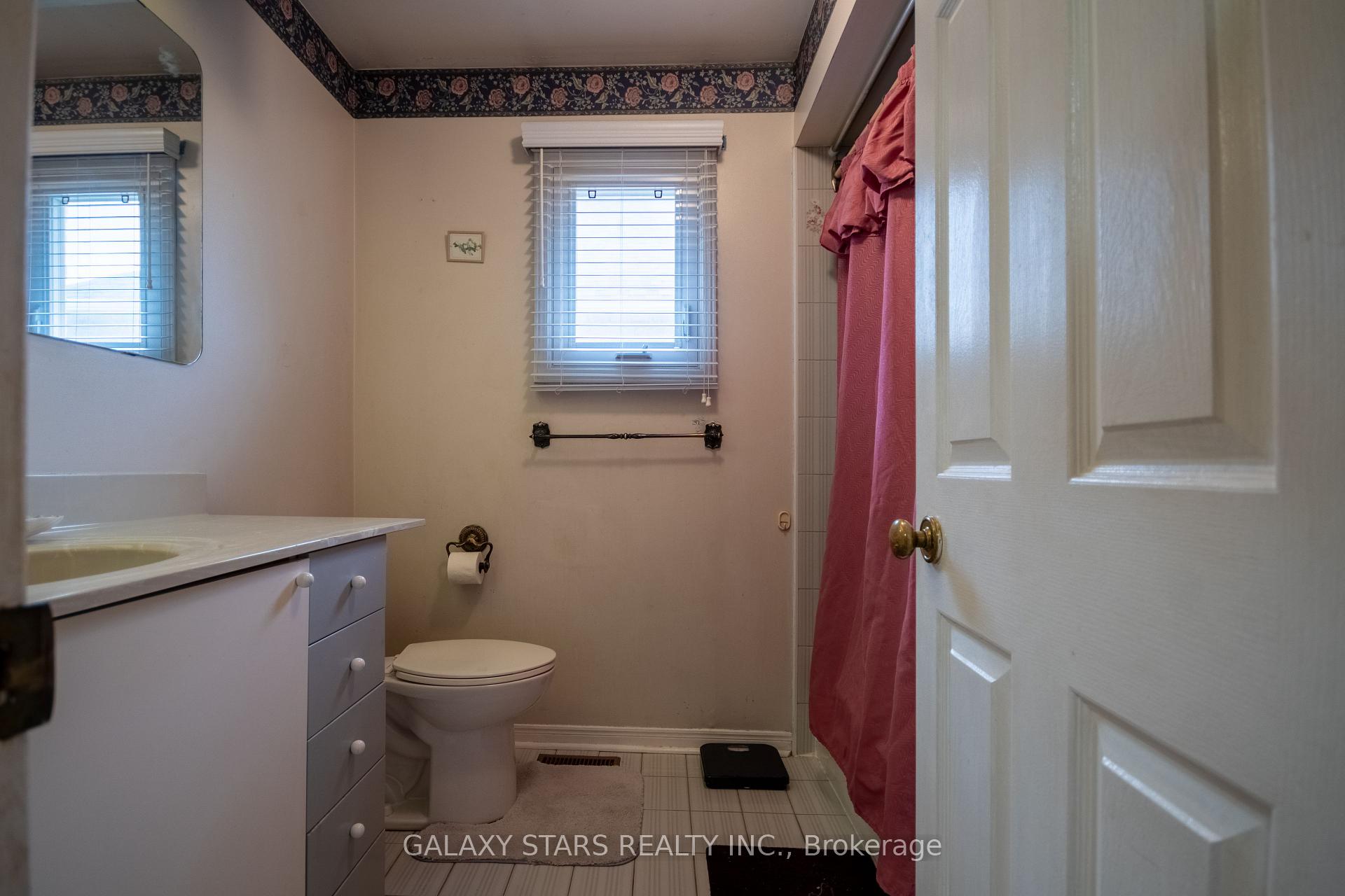 Photo 27 of 28 Claircrest Road, Markham, Middlefield — HOMEH