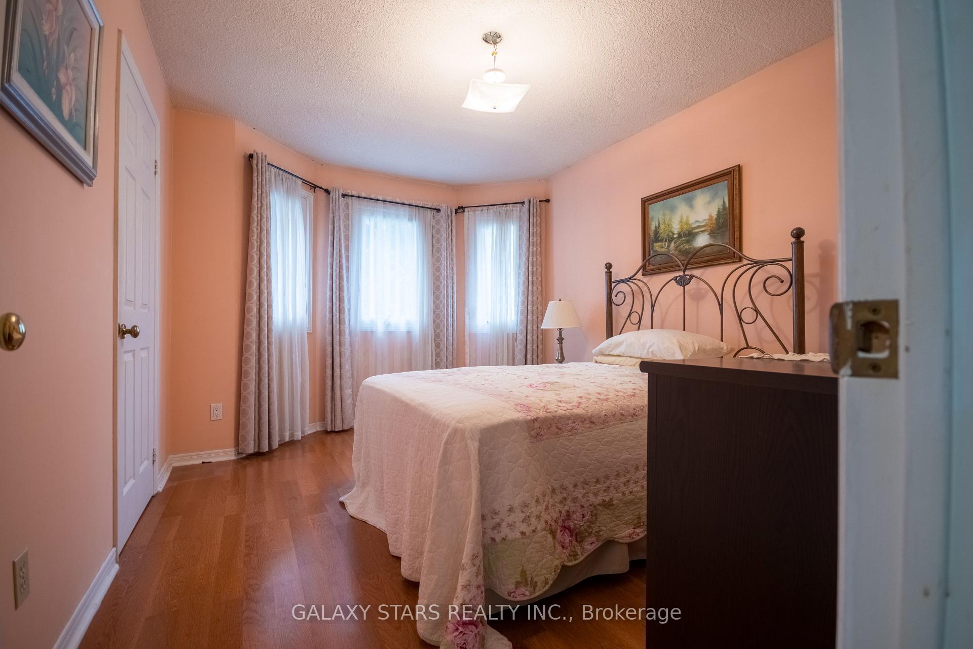 Photo 28 of 28 Claircrest Road, Markham, Middlefield — HOMEH
