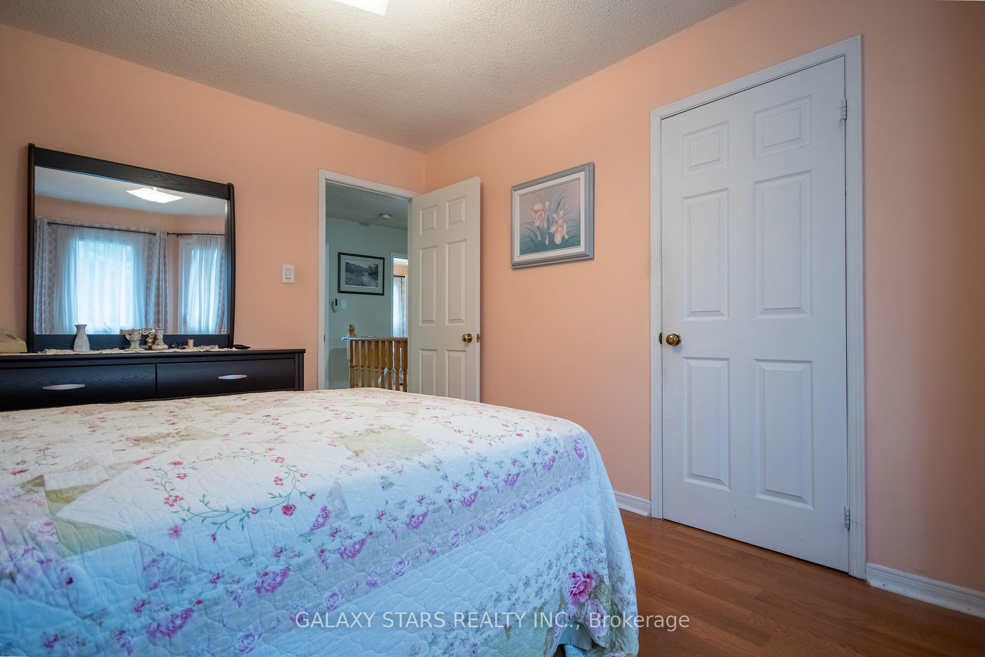 Photo 31 of 28 Claircrest Road, Markham, Middlefield — HOMEH