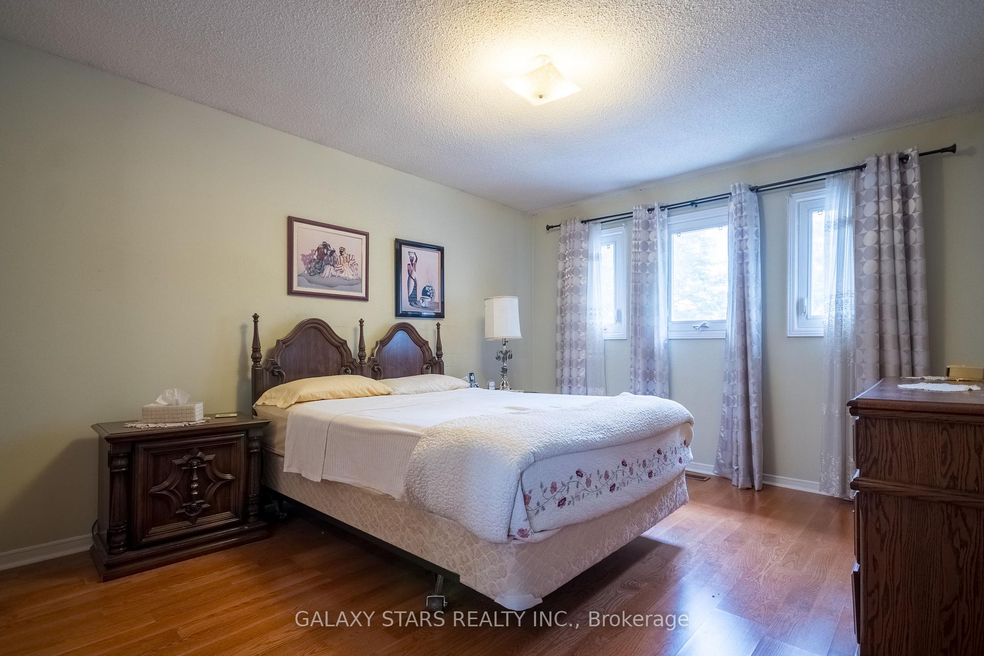 Photo 32 of 28 Claircrest Road, Markham, Middlefield — HOMEH