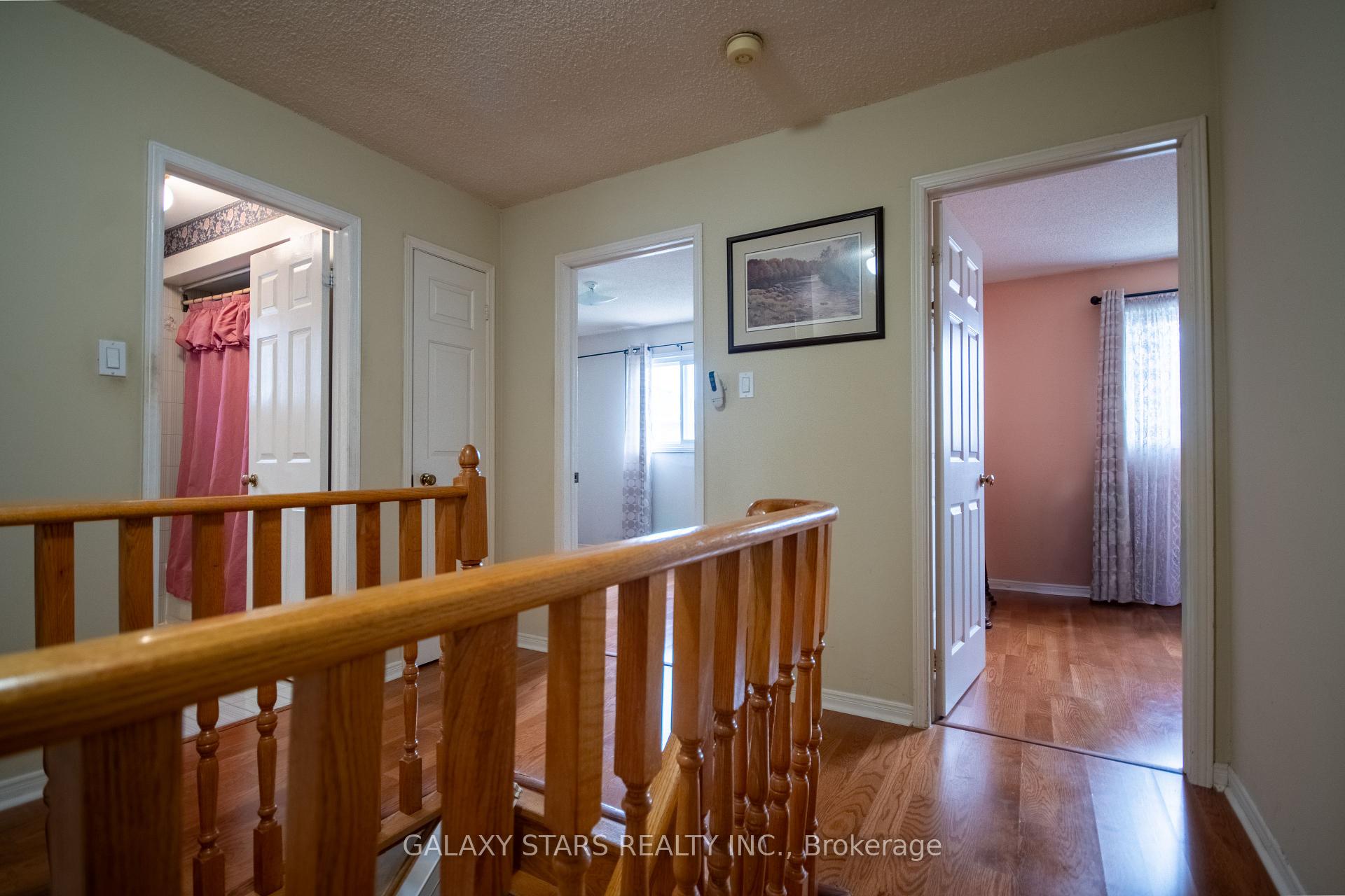 Photo 37 of 28 Claircrest Road, Markham, Middlefield — HOMEH