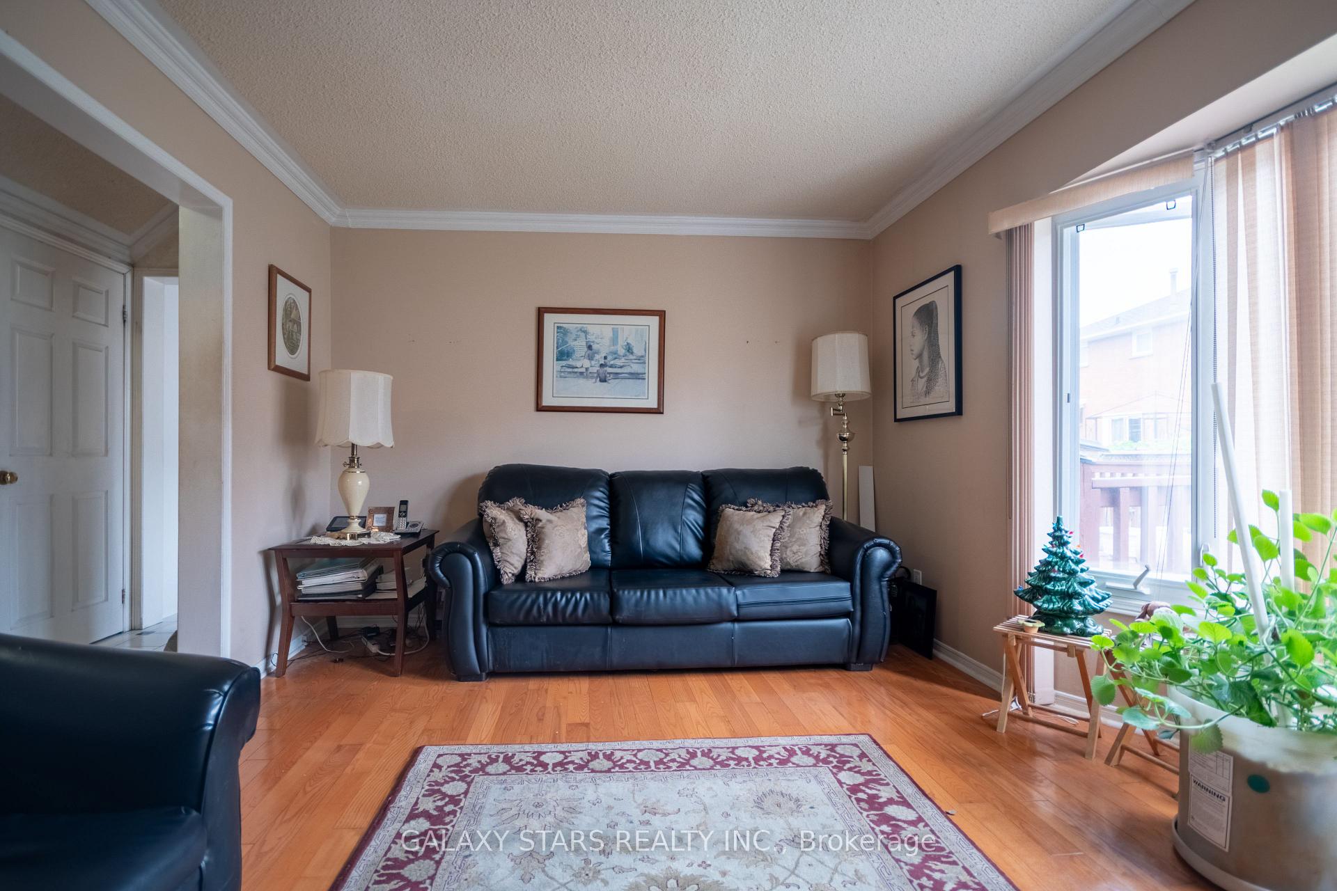 Photo 39 of 28 Claircrest Road, Markham, Middlefield — HOMEH
