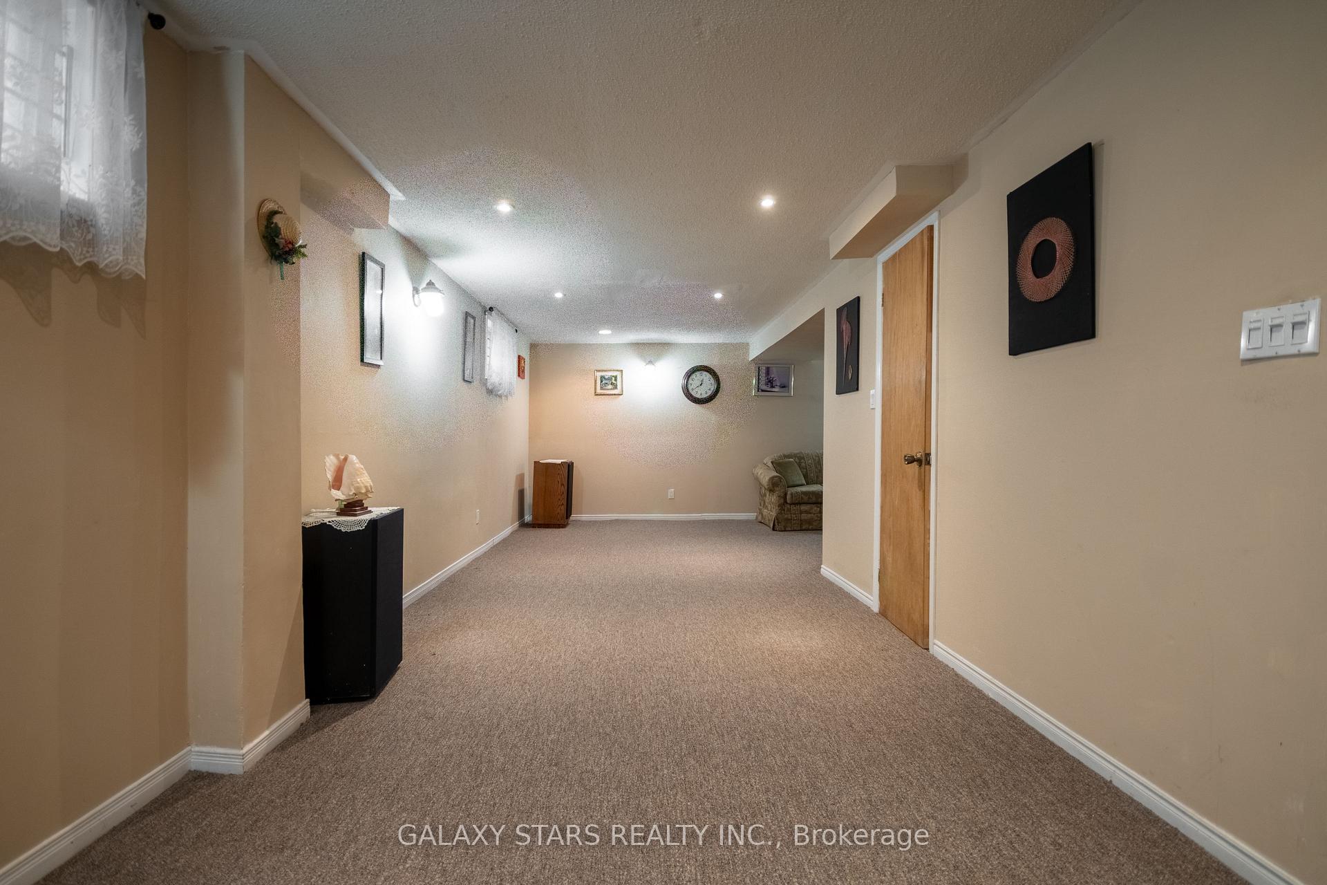 Photo 40 of 28 Claircrest Road, Markham, Middlefield — HOMEH