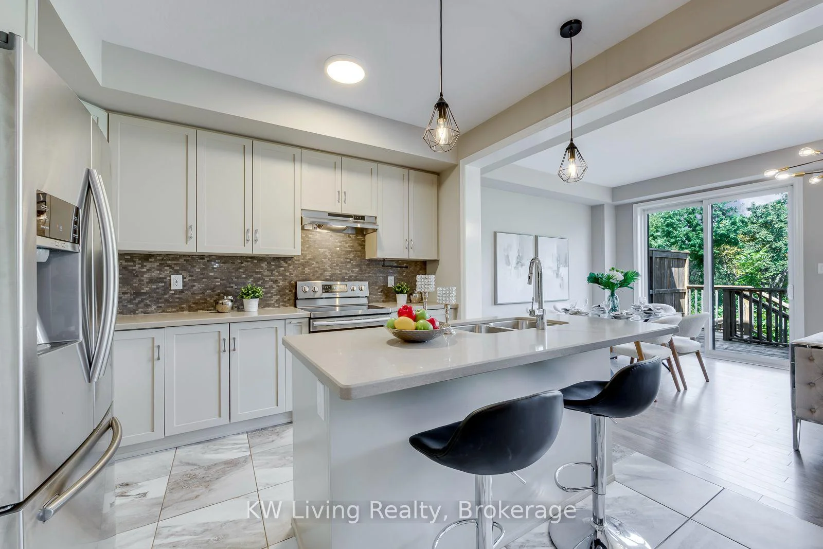 Photo 6 of 3291 Mockingbird Common, Oakville, Joshua Meadows — HOMEH