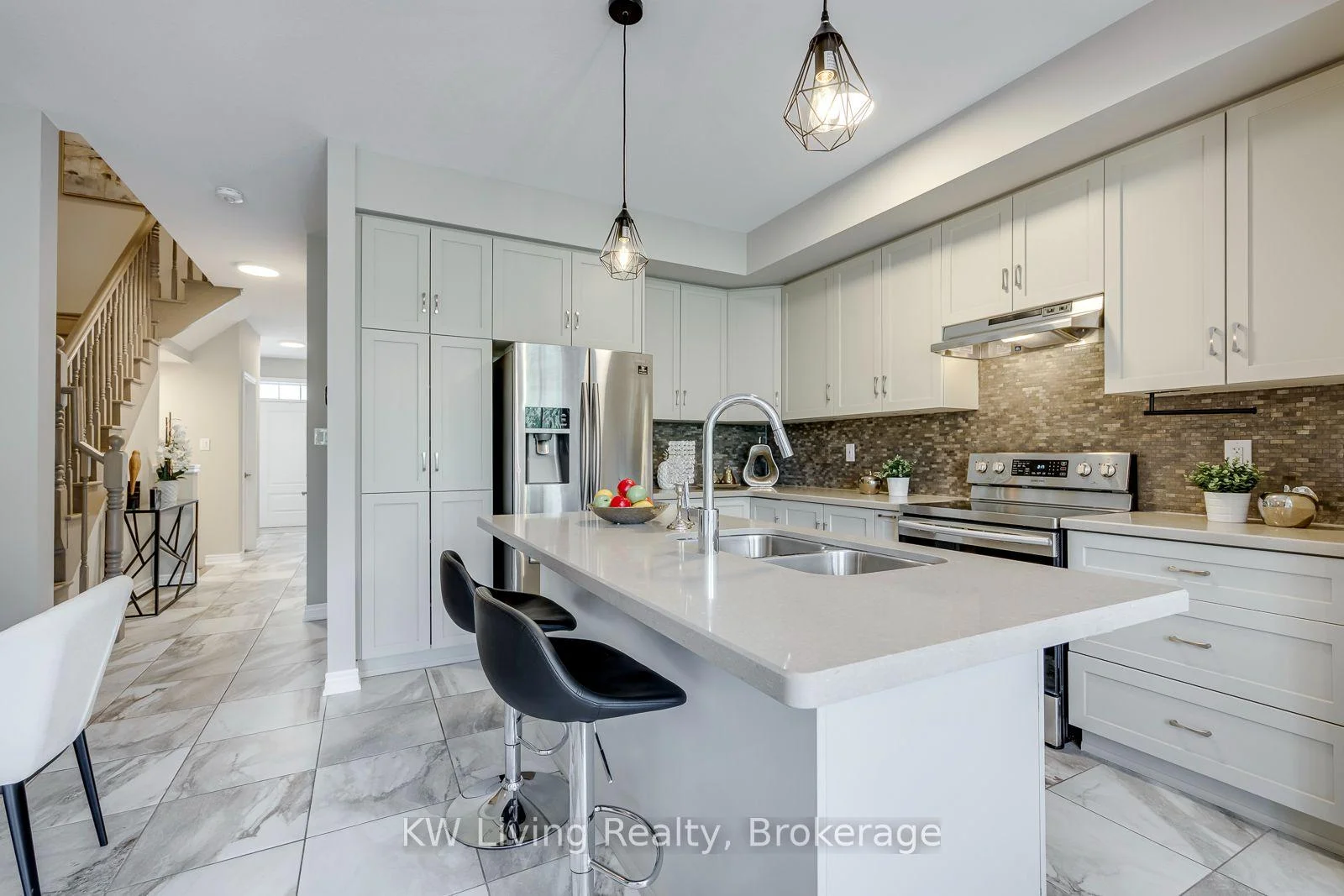Photo 9 of 3291 Mockingbird Common, Oakville, Joshua Meadows — HOMEH