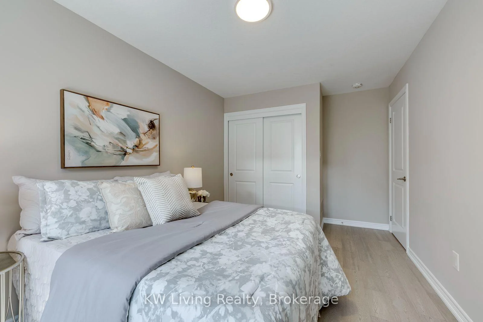 Photo 25 of 3291 Mockingbird Common, Oakville, Joshua Meadows — HOMEH